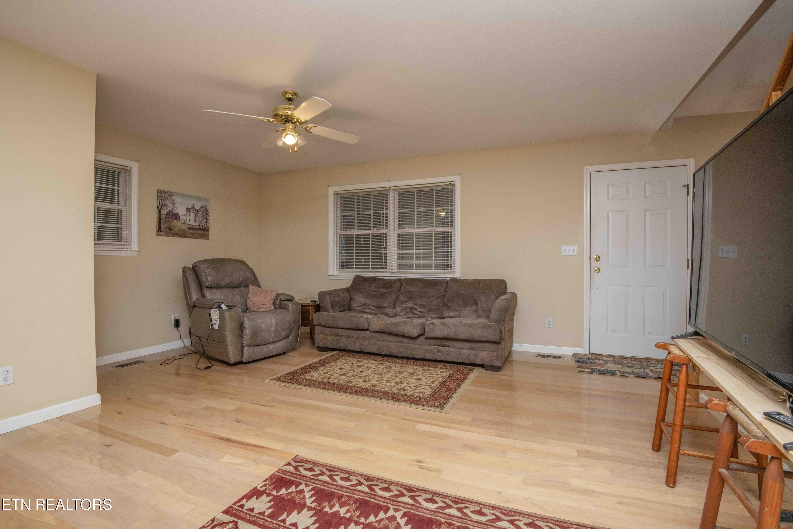211 Peanut Lane New Tazewell TN 37825