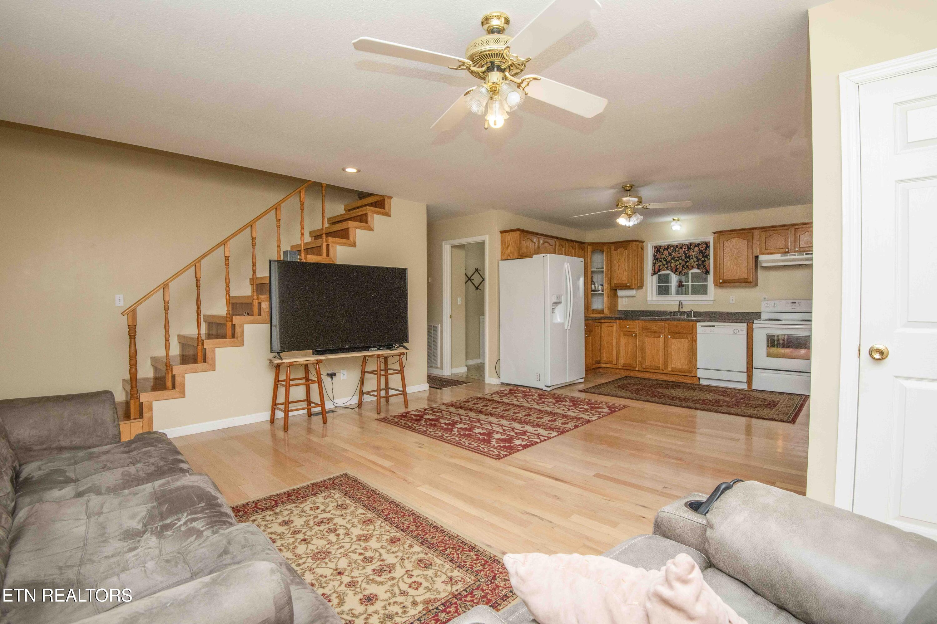 211 Peanut Lane New Tazewell TN 37825