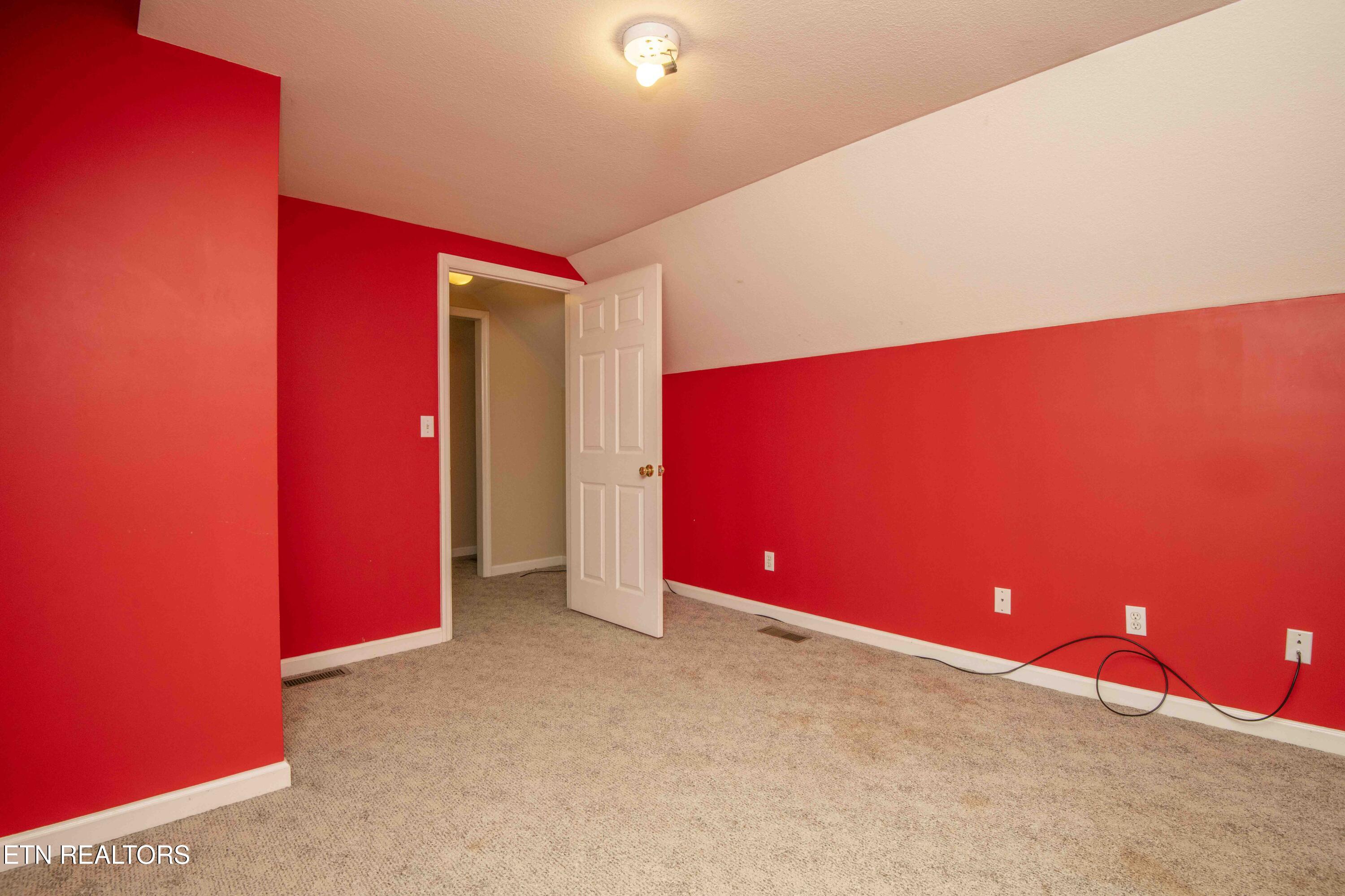211 Peanut Lane New Tazewell TN 37825