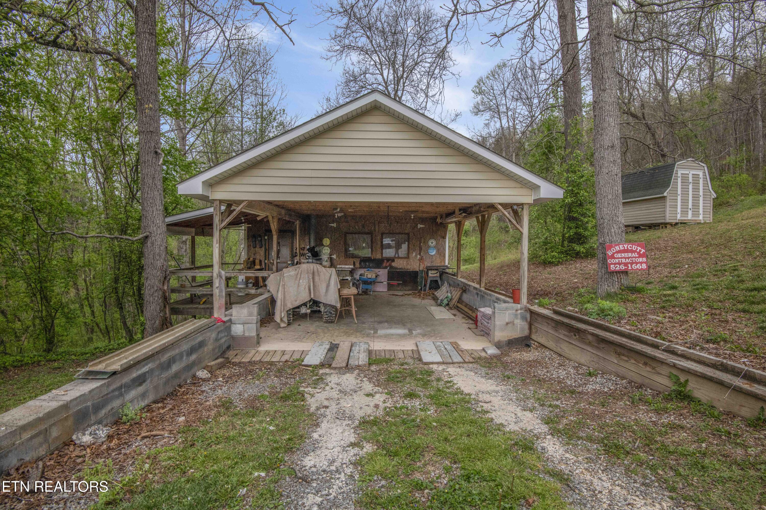 211 Peanut Lane New Tazewell TN 37825