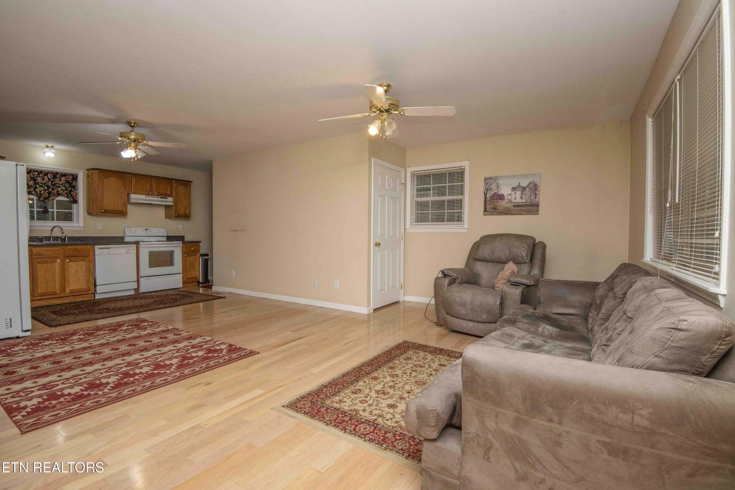 211 Peanut Lane New Tazewell TN 37825