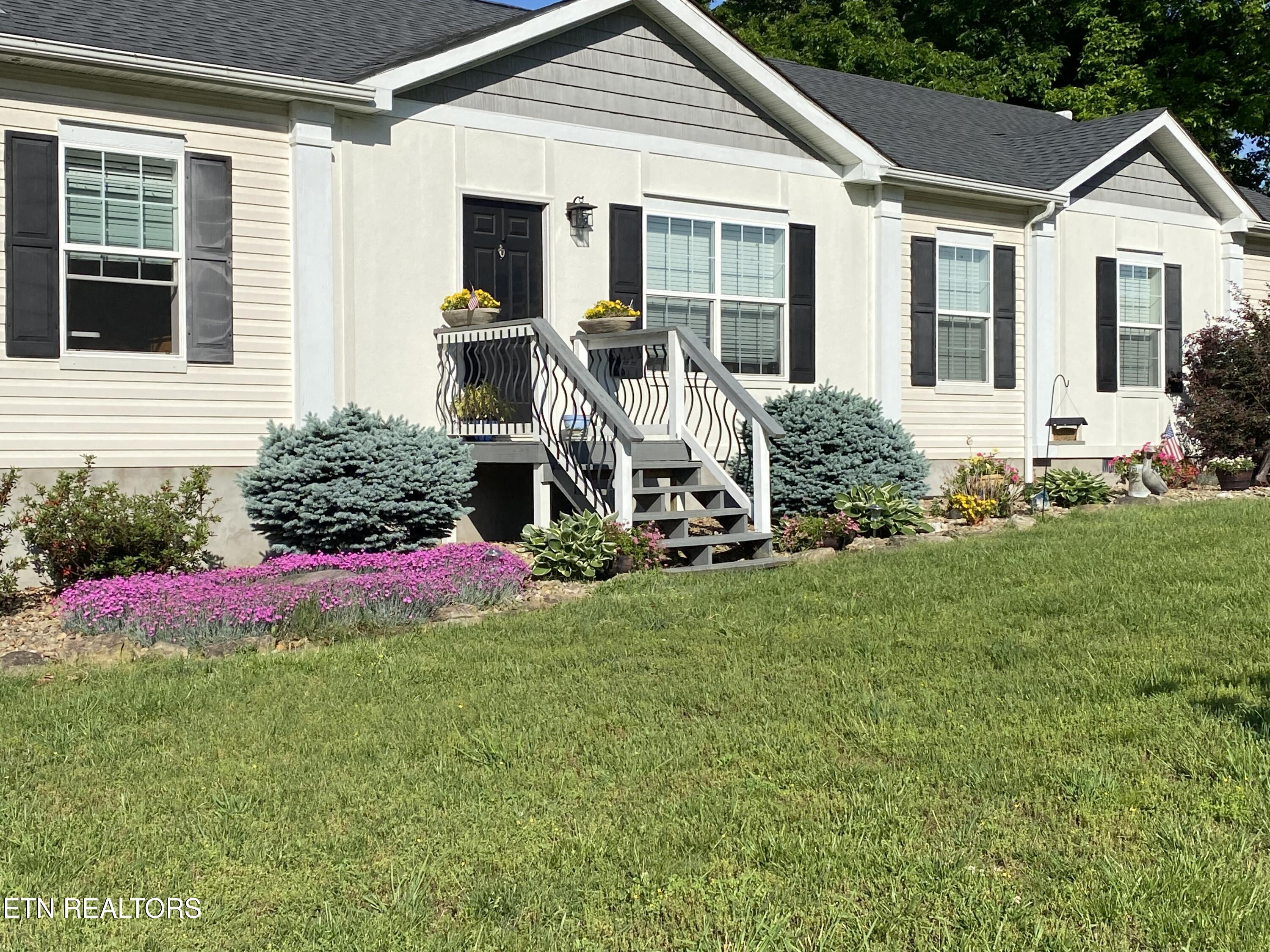 318 Deer Trail Drive Dandridge TN 37725