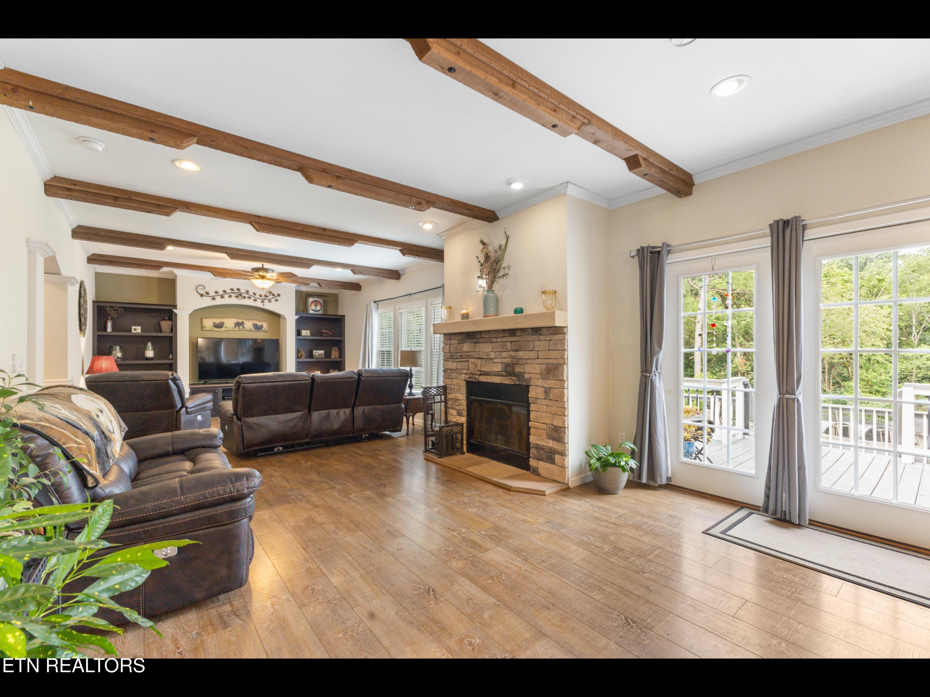 318 Deer Trail Drive Dandridge TN 37725