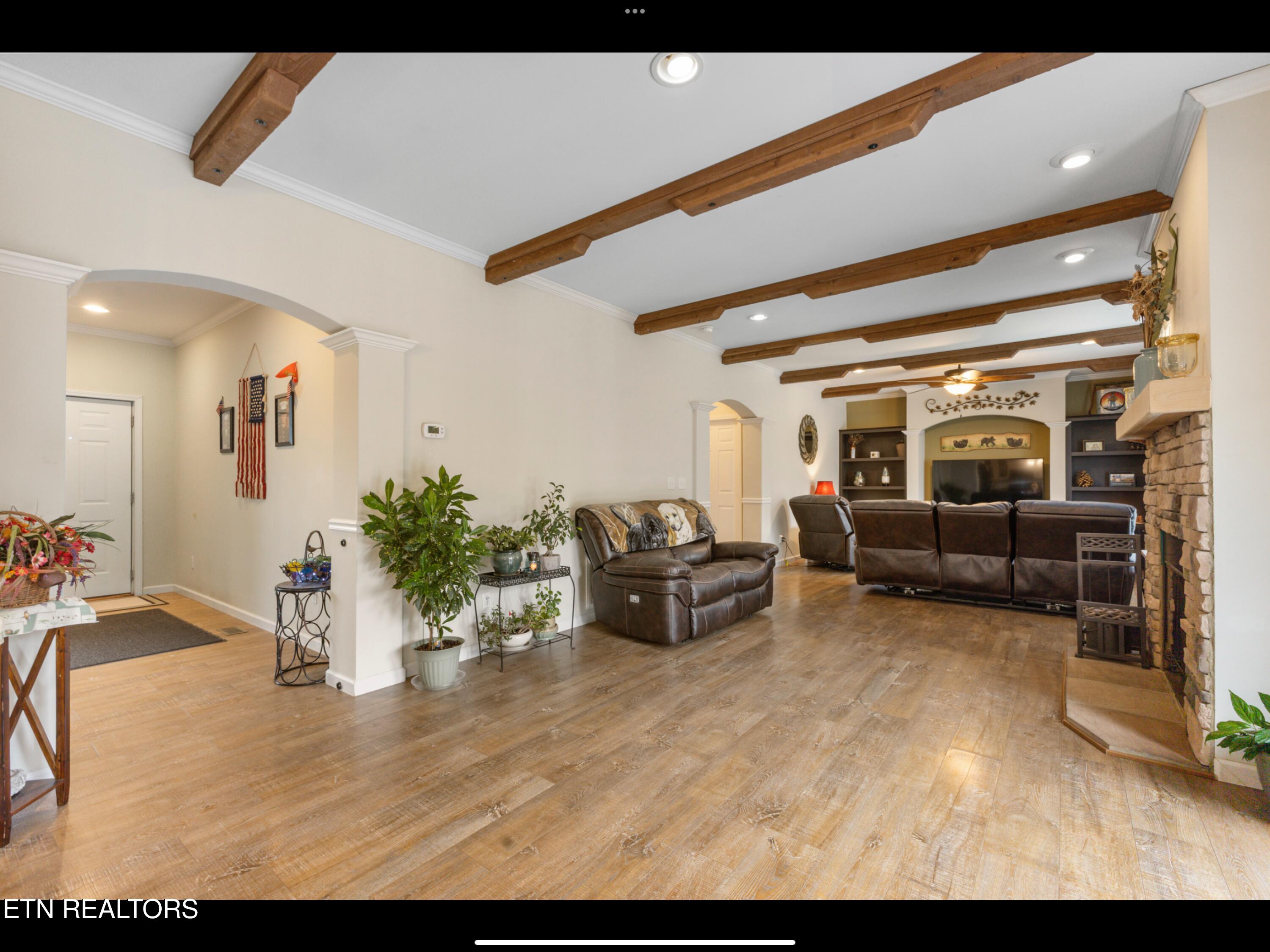 318 Deer Trail Drive Dandridge TN 37725