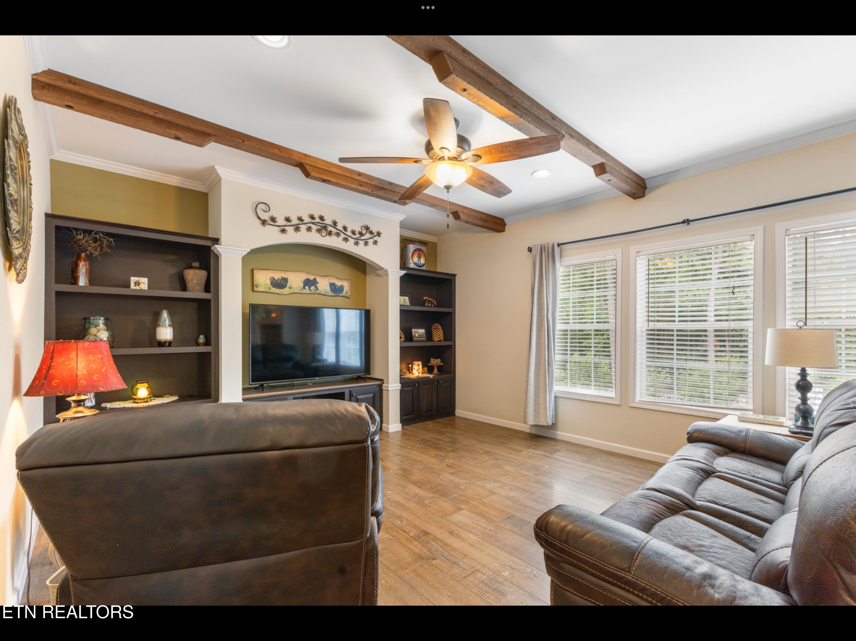 318 Deer Trail Drive Dandridge TN 37725