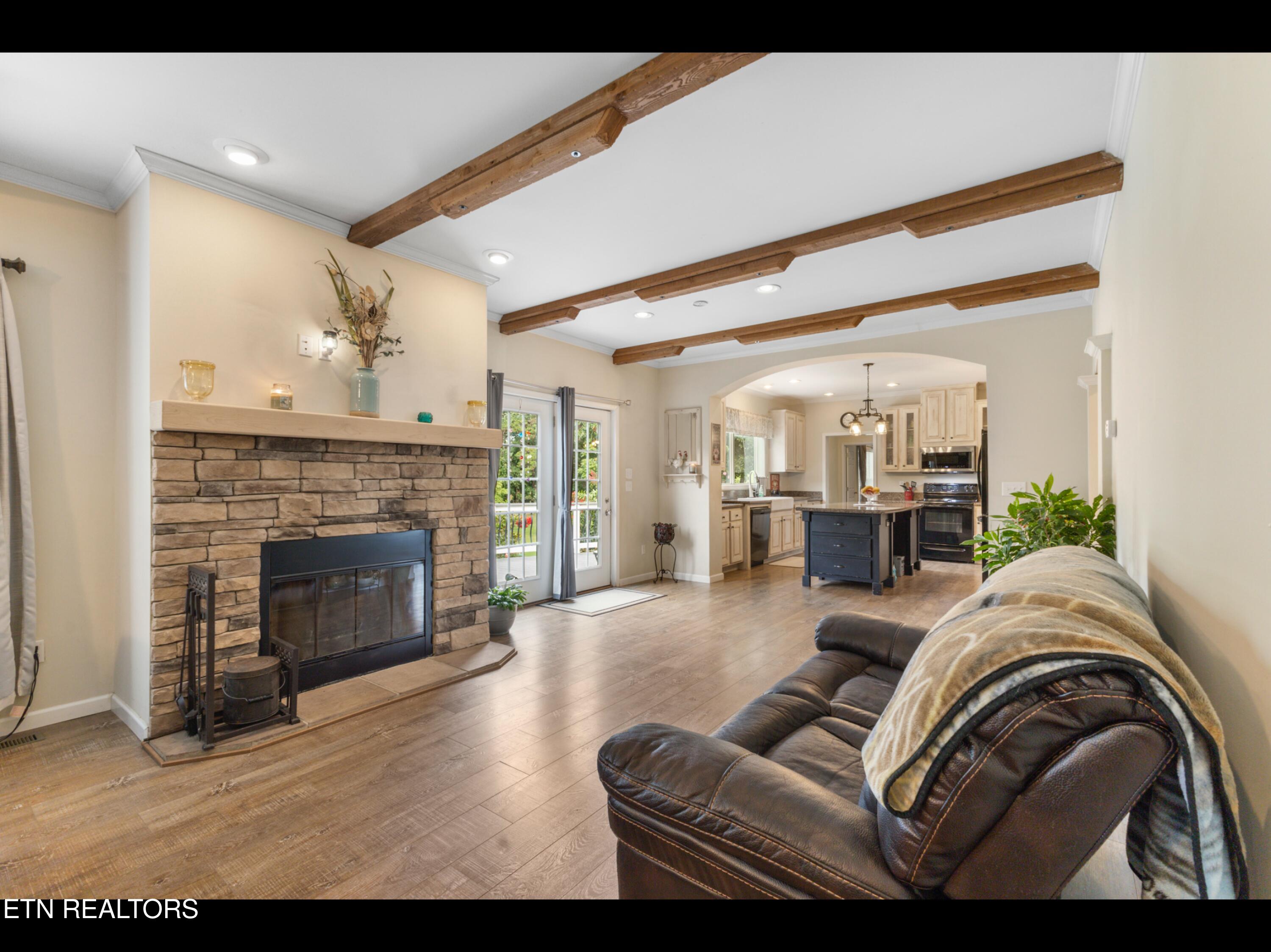 318 Deer Trail Drive Dandridge TN 37725