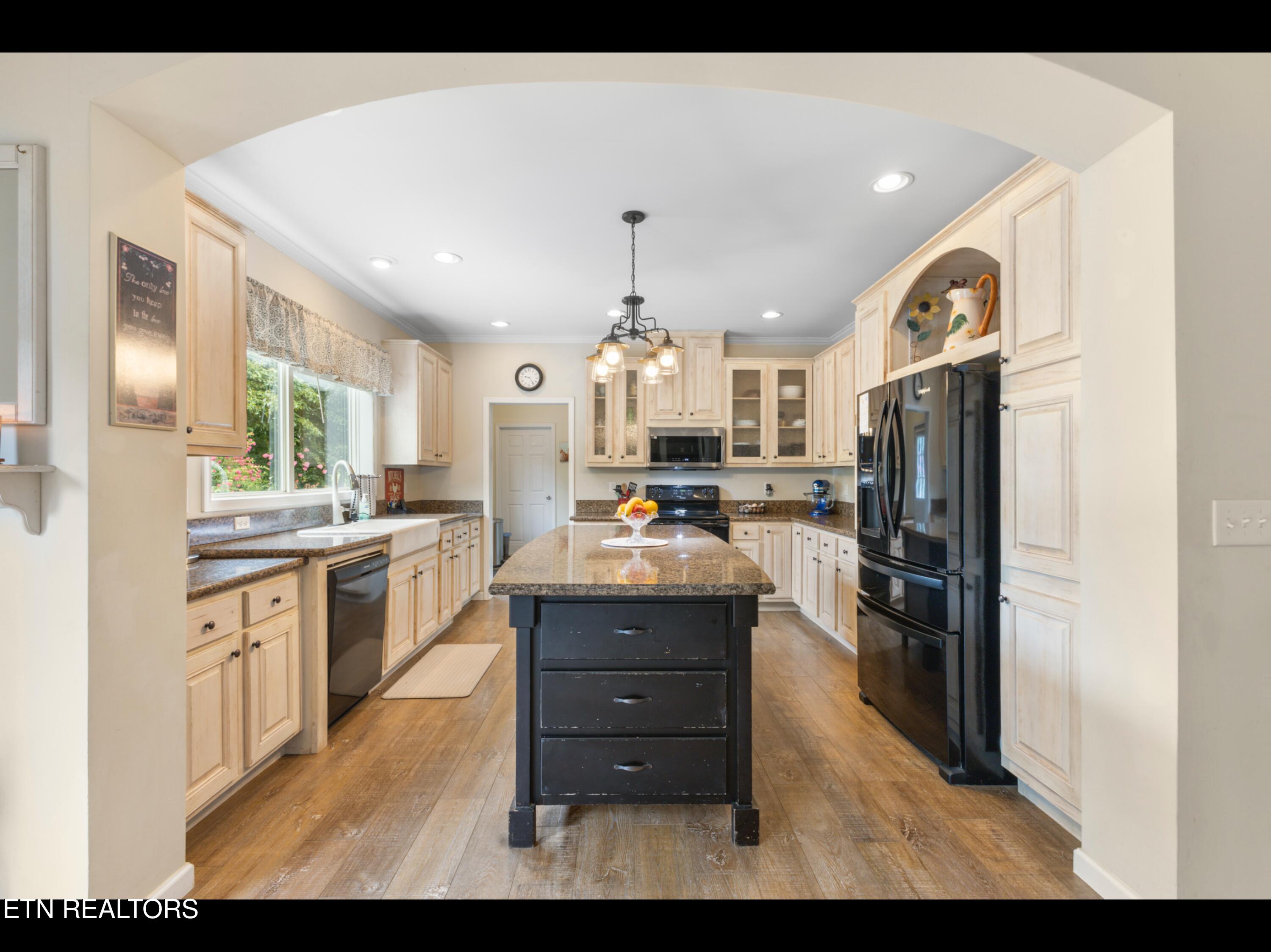 318 Deer Trail Drive Dandridge TN 37725