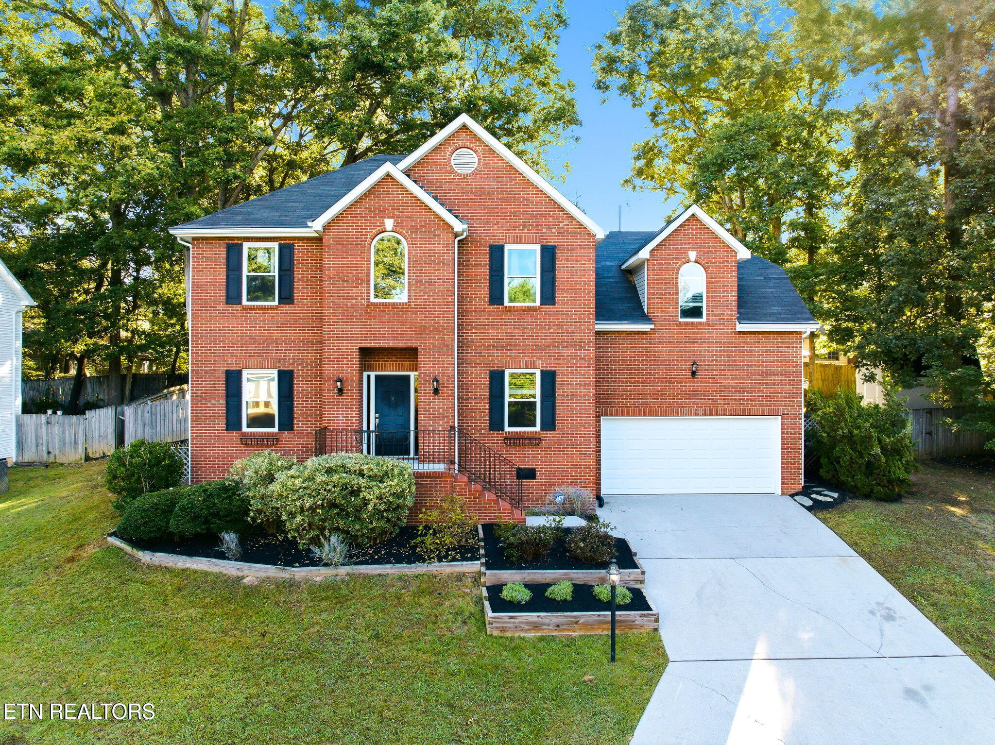 1516 Heritage Oaks Way Knoxville TN 37923