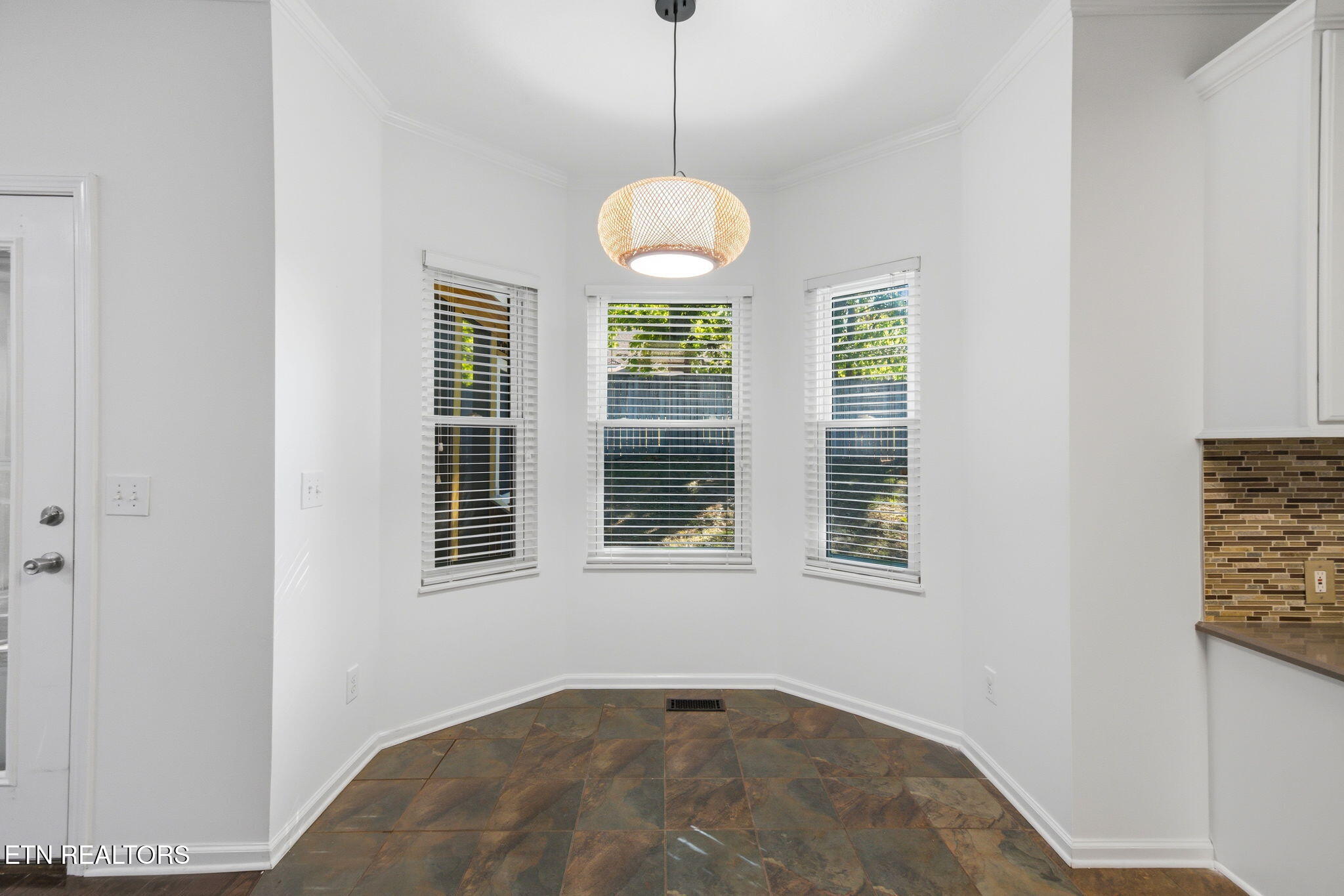 1516 Heritage Oaks Way Knoxville TN 37923