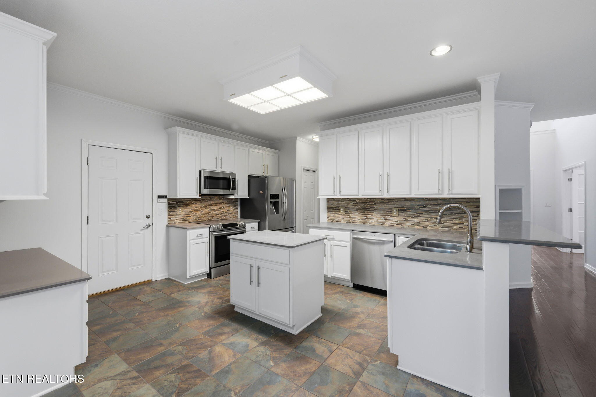1516 Heritage Oaks Way Knoxville TN 37923