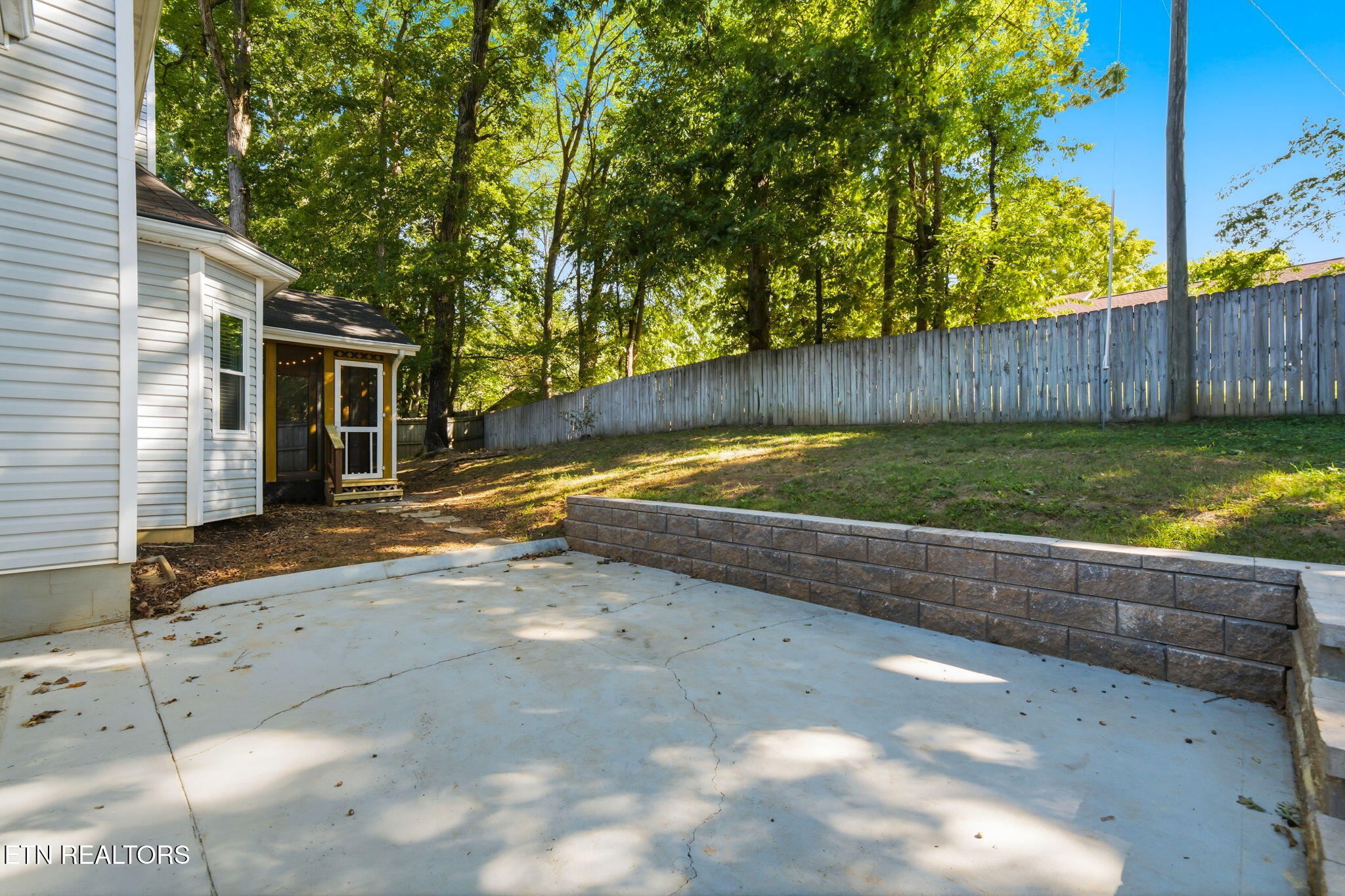 1516 Heritage Oaks Way Knoxville TN 37923