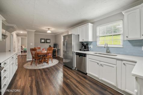 2527 Robinson Drive Louisville TN 37777