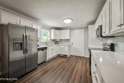 2527 Robinson Drive Louisville TN 37777