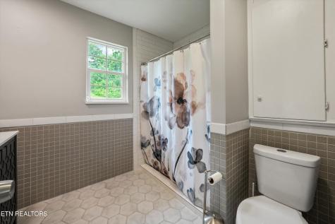 2527 Robinson Drive Louisville TN 37777