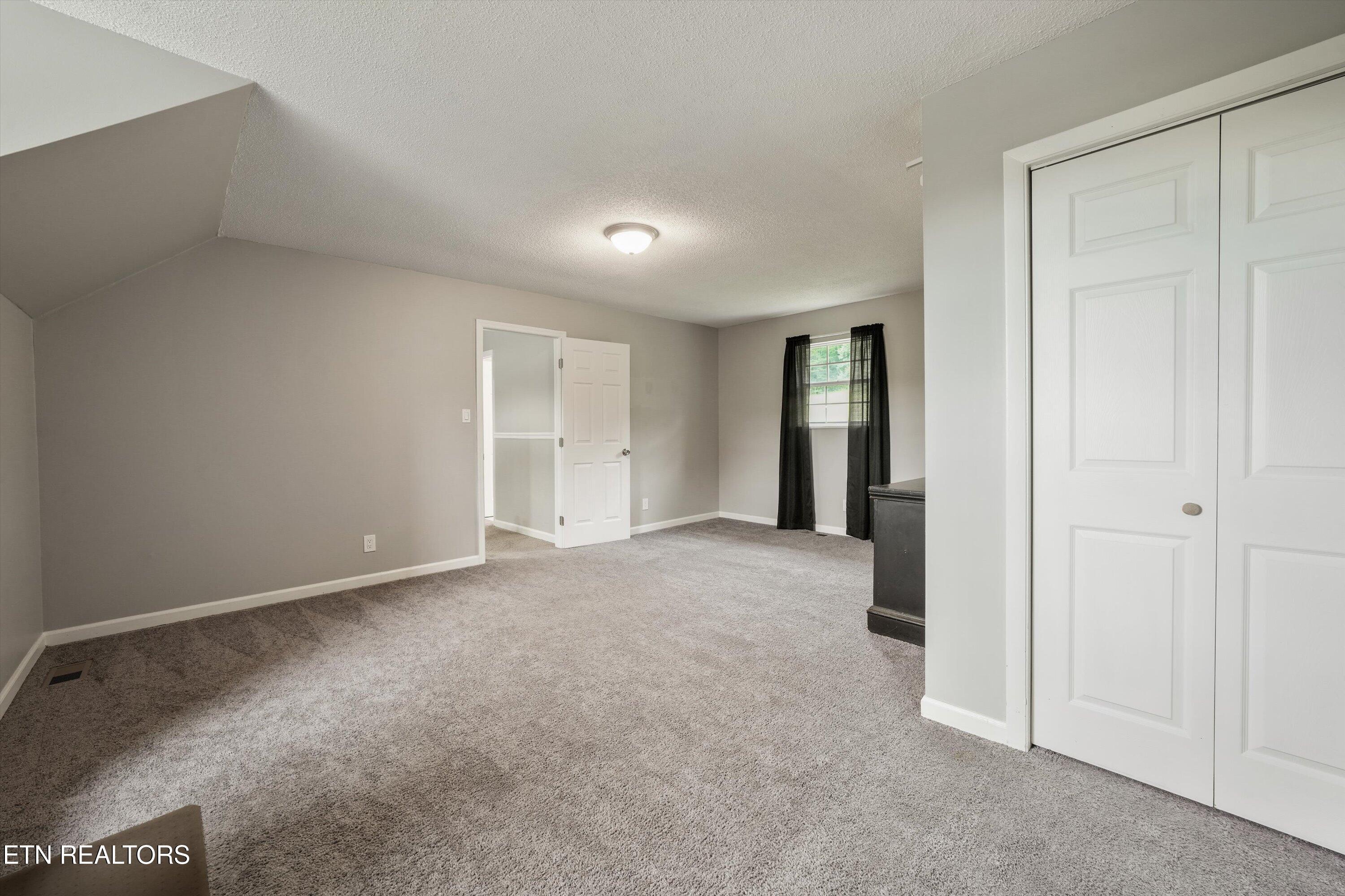 2527 Robinson Drive Louisville TN 37777