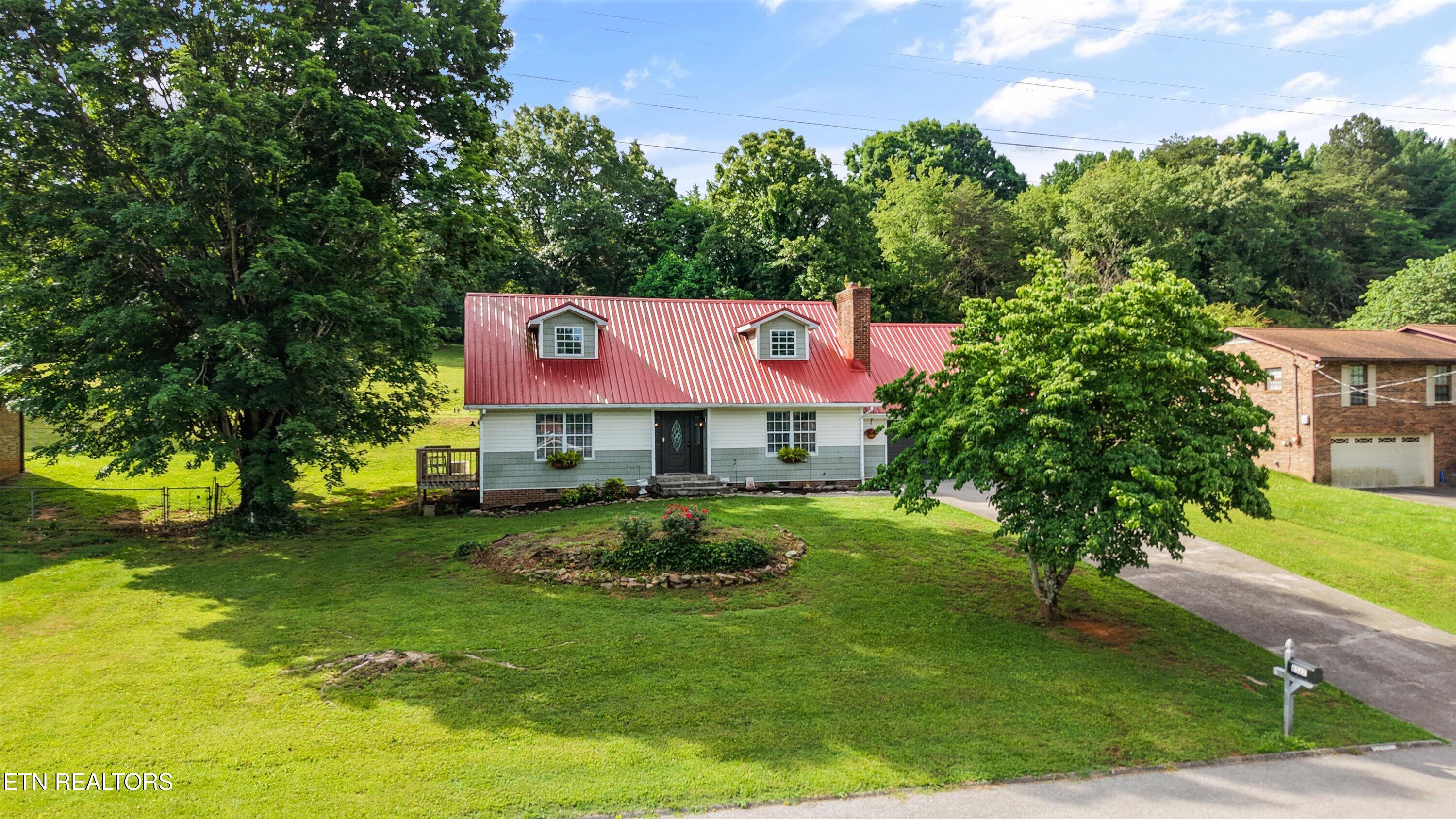 2527 Robinson Drive Louisville TN 37777
