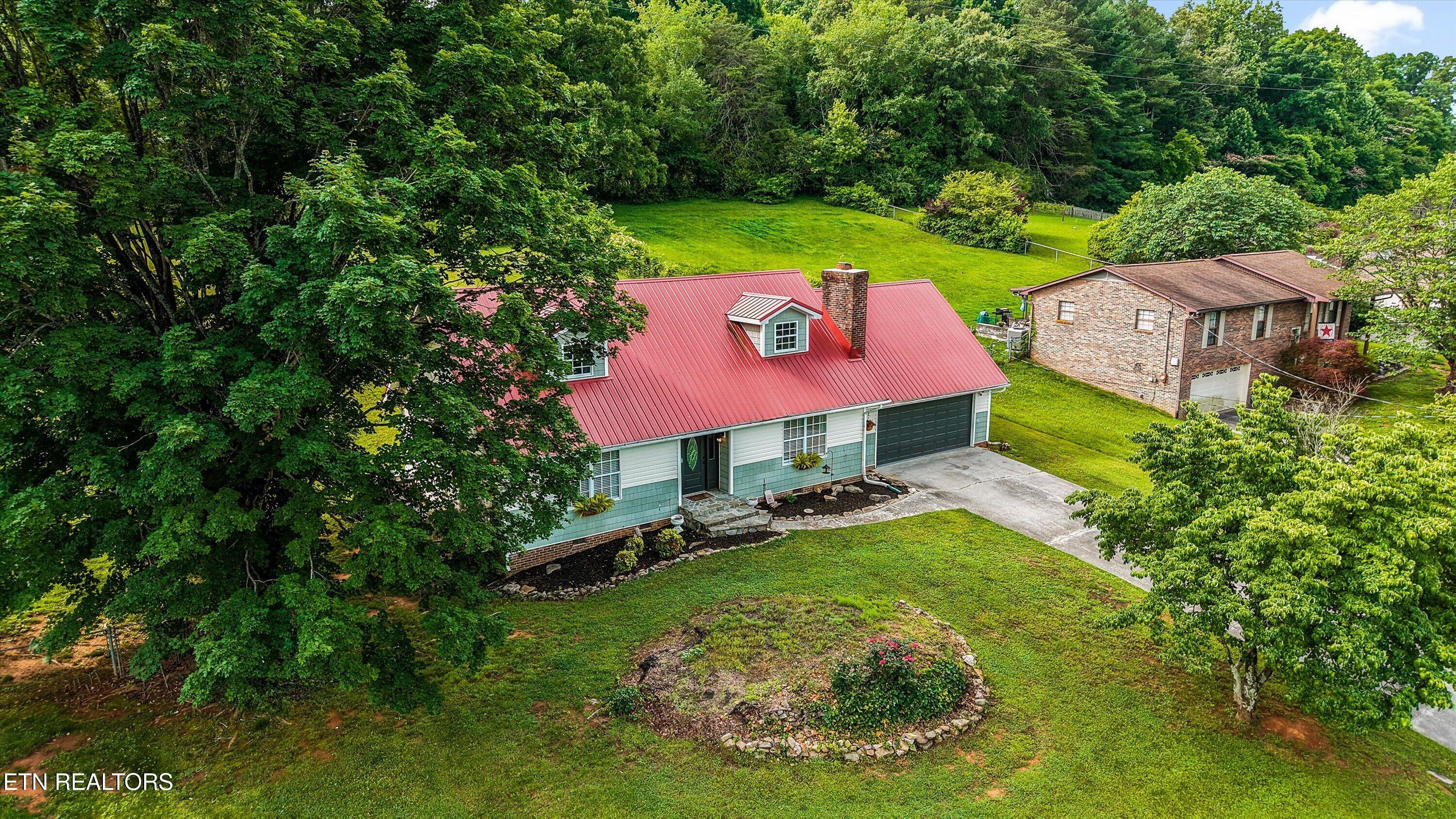 2527 Robinson Drive Louisville TN 37777