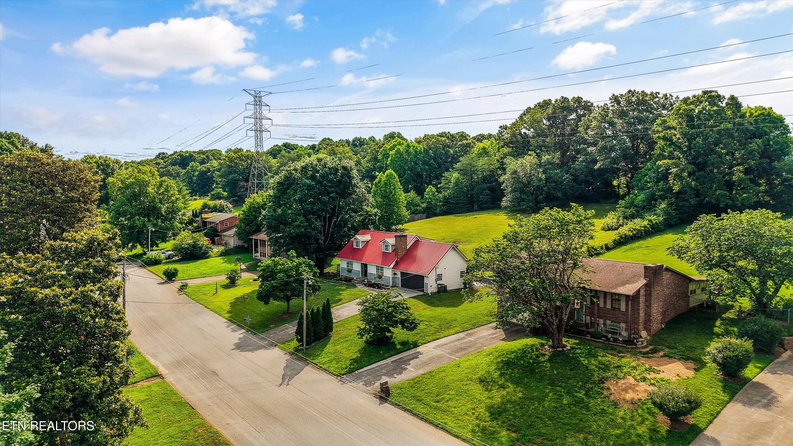 2527 Robinson Drive Louisville TN 37777