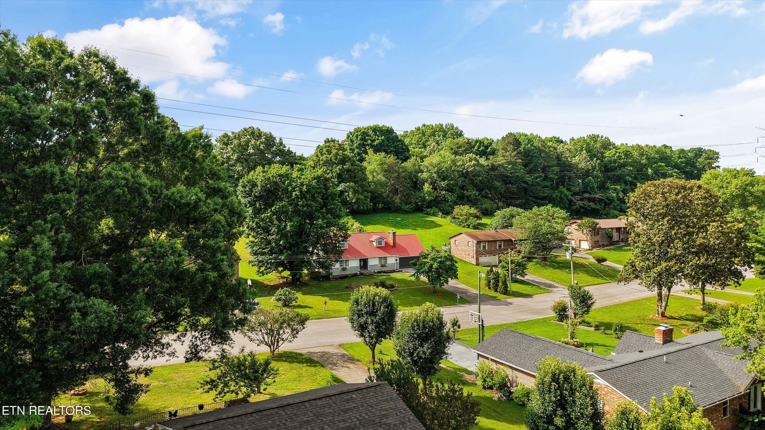 2527 Robinson Drive Louisville TN 37777