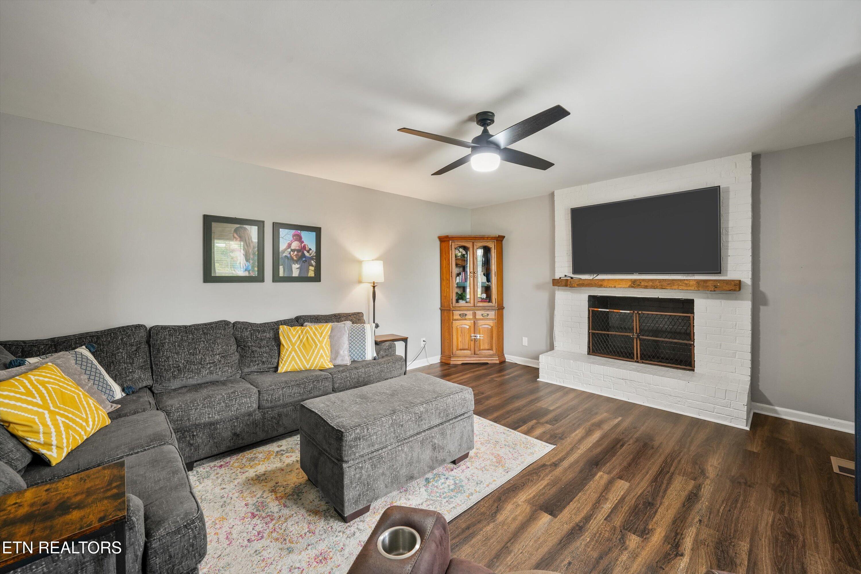 2527 Robinson Drive Louisville TN 37777