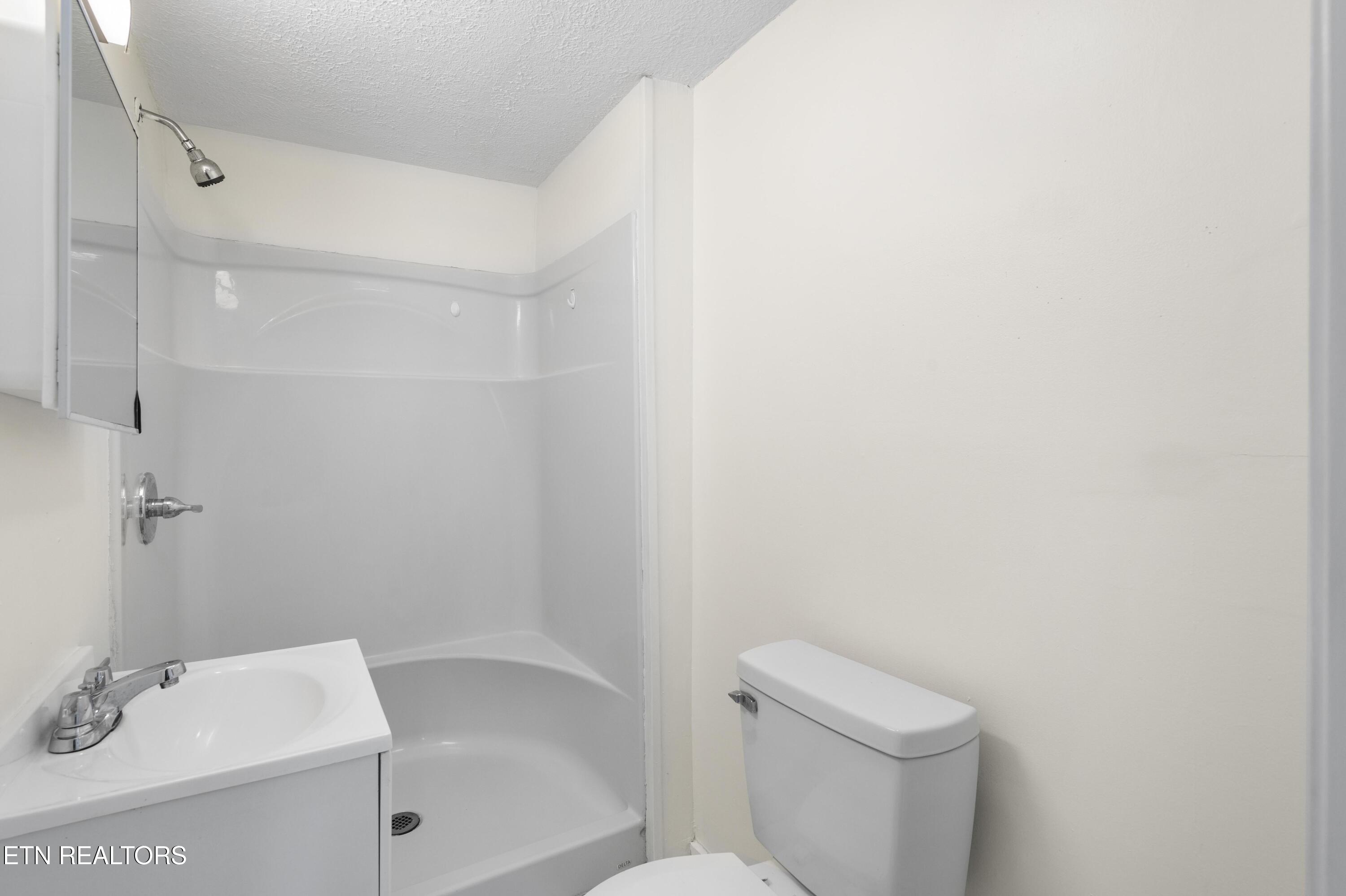 1716 Beaumont Avenue Knoxville TN 37921