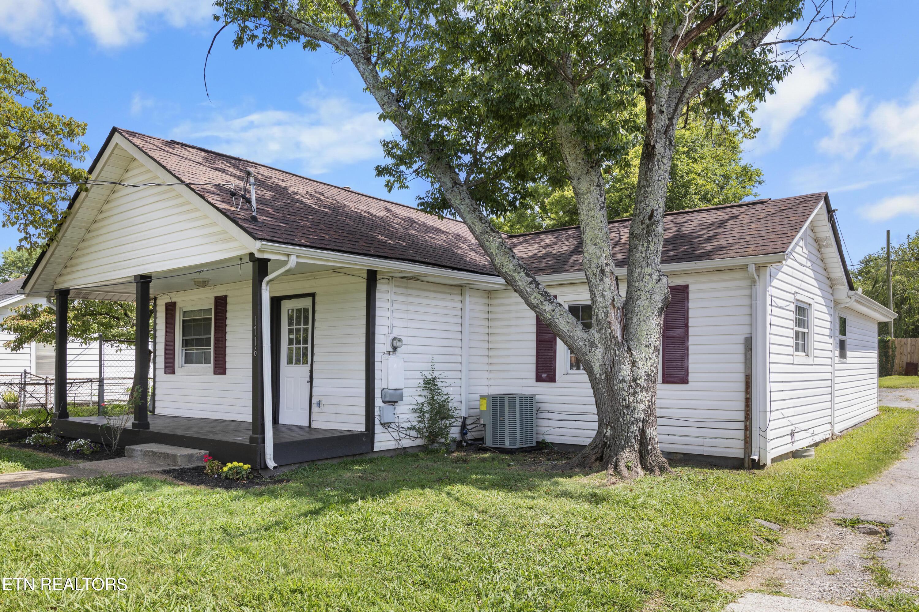 1716 Beaumont Avenue Knoxville TN 37921