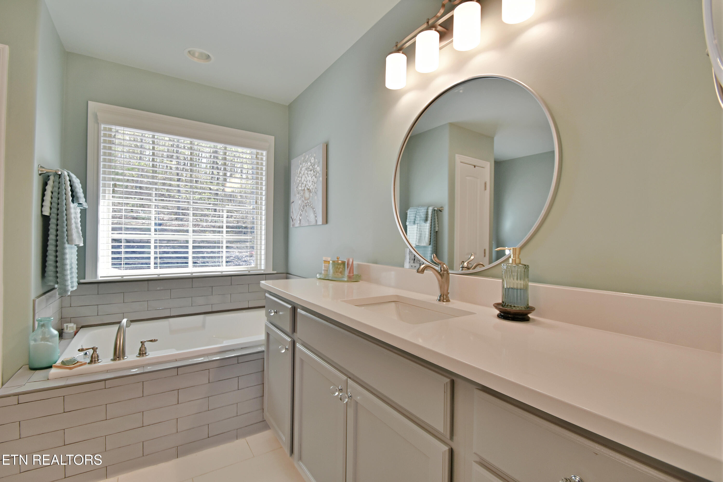 3066 Oakwood Hills Lane Knoxville TN 37931