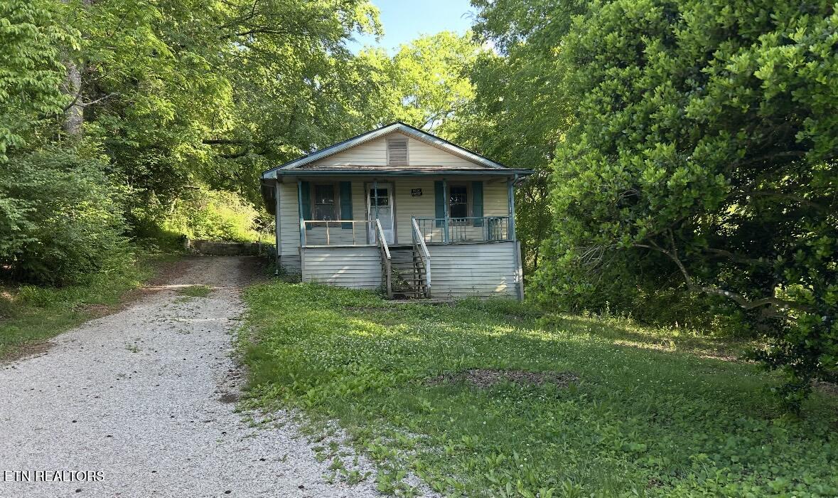127 Elliott Street Harriman TN 37748