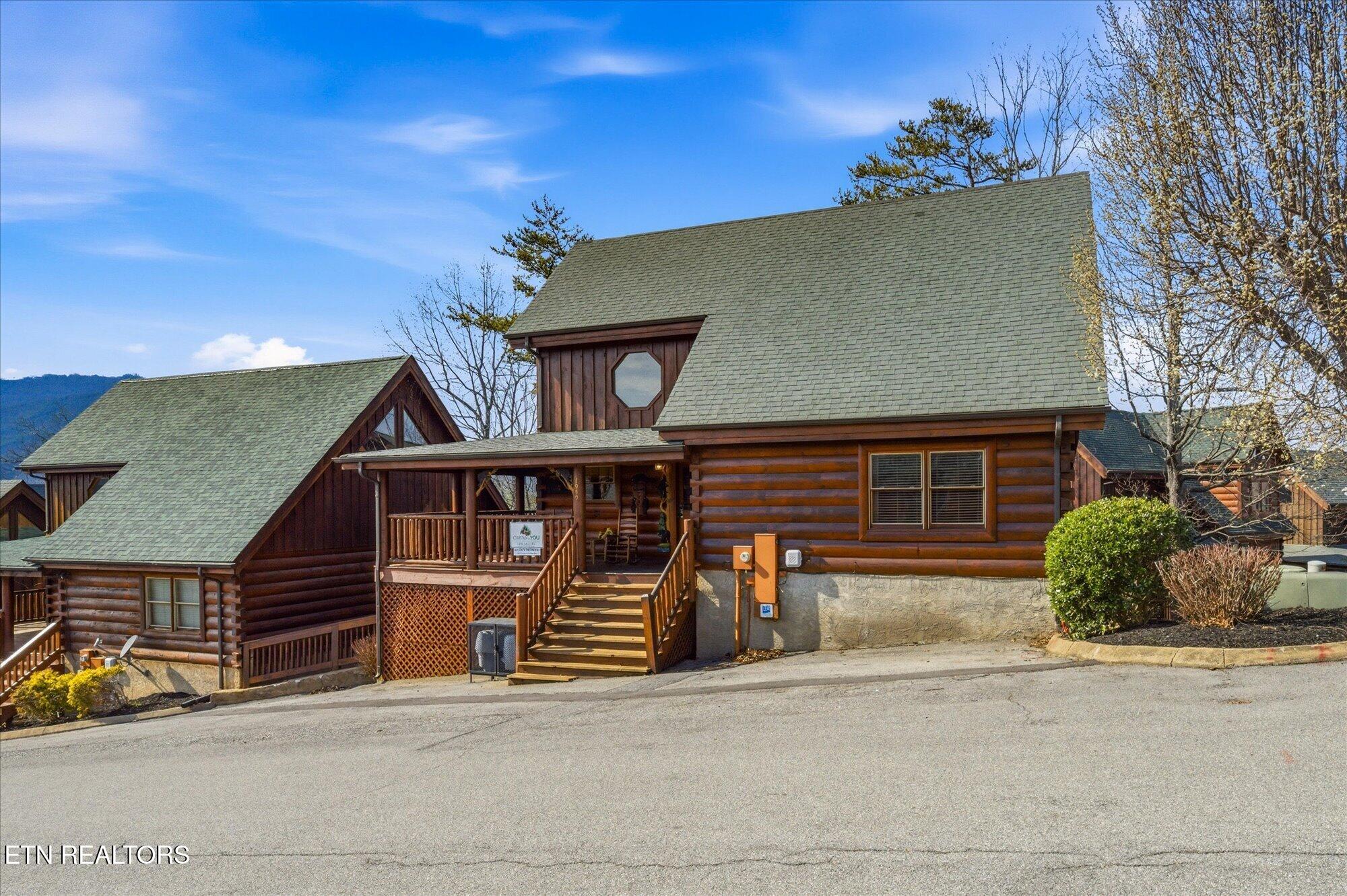 1959 Cougar Crossing Way Sevierville TN 37876