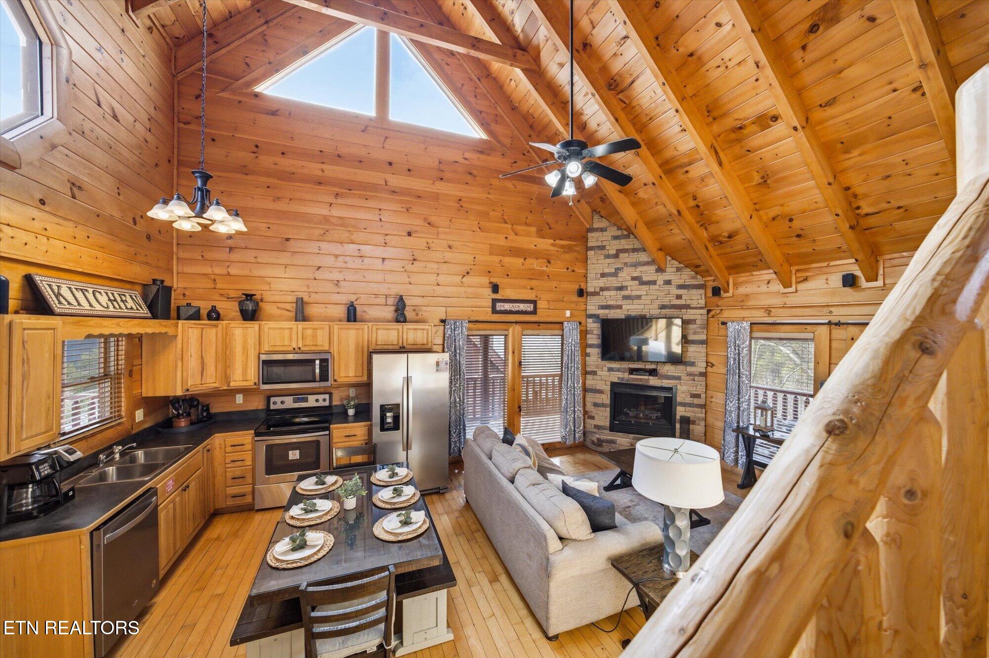 1959 Cougar Crossing Way Sevierville TN 37876