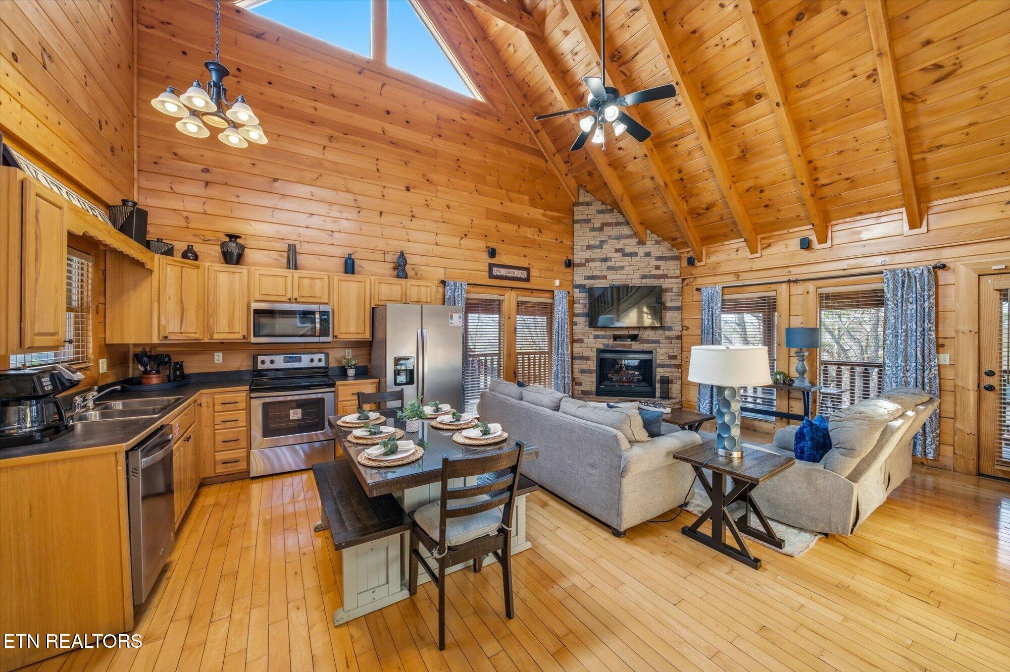 1959 Cougar Crossing Way Sevierville TN 37876