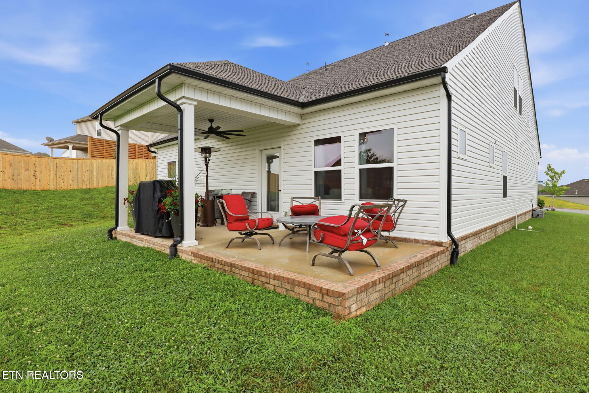 389 Sugar Maple Trail Lenoir City TN 37771