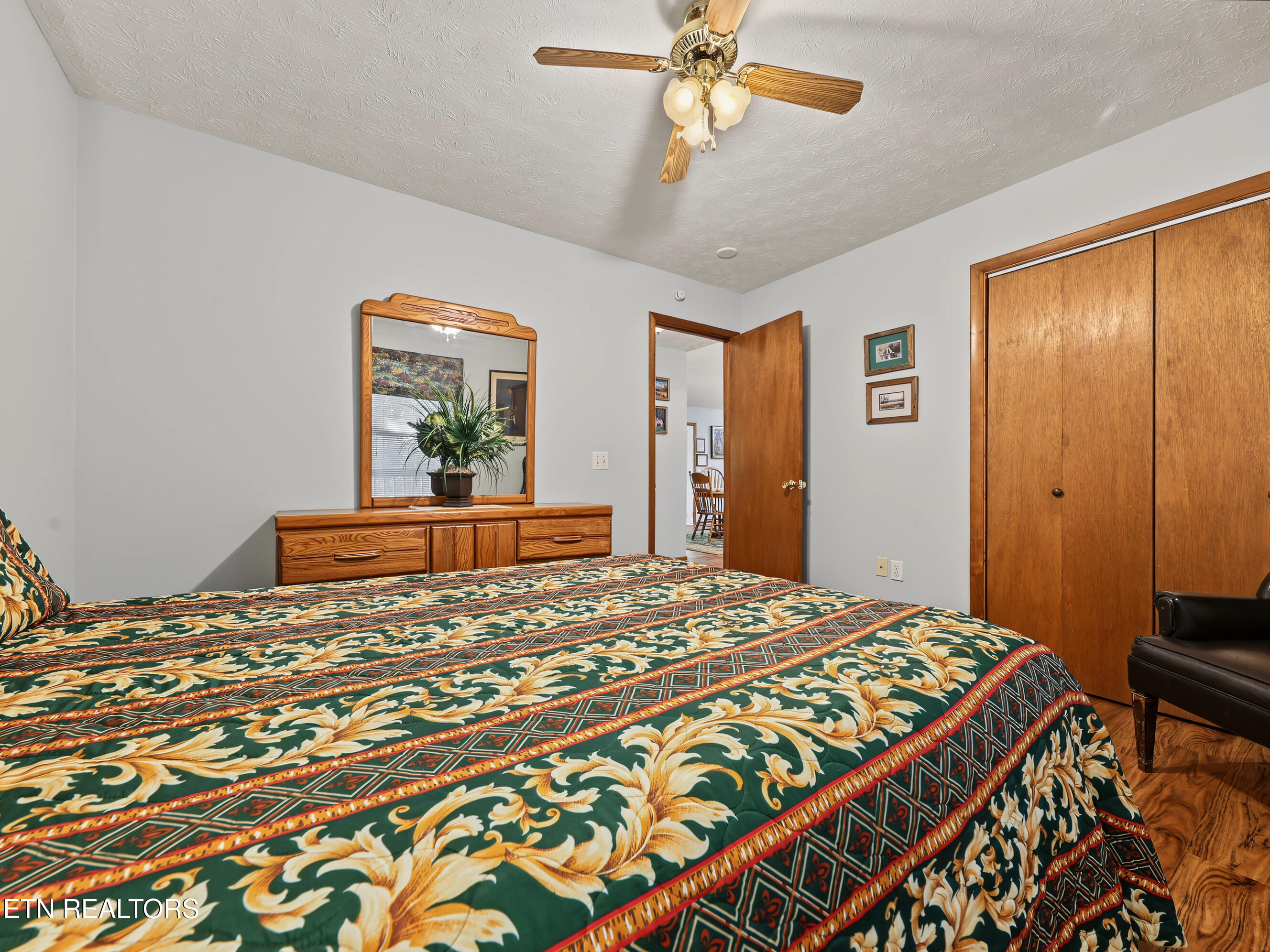 1533 Honey Bee Cove Way Pigeon Forge TN 37863