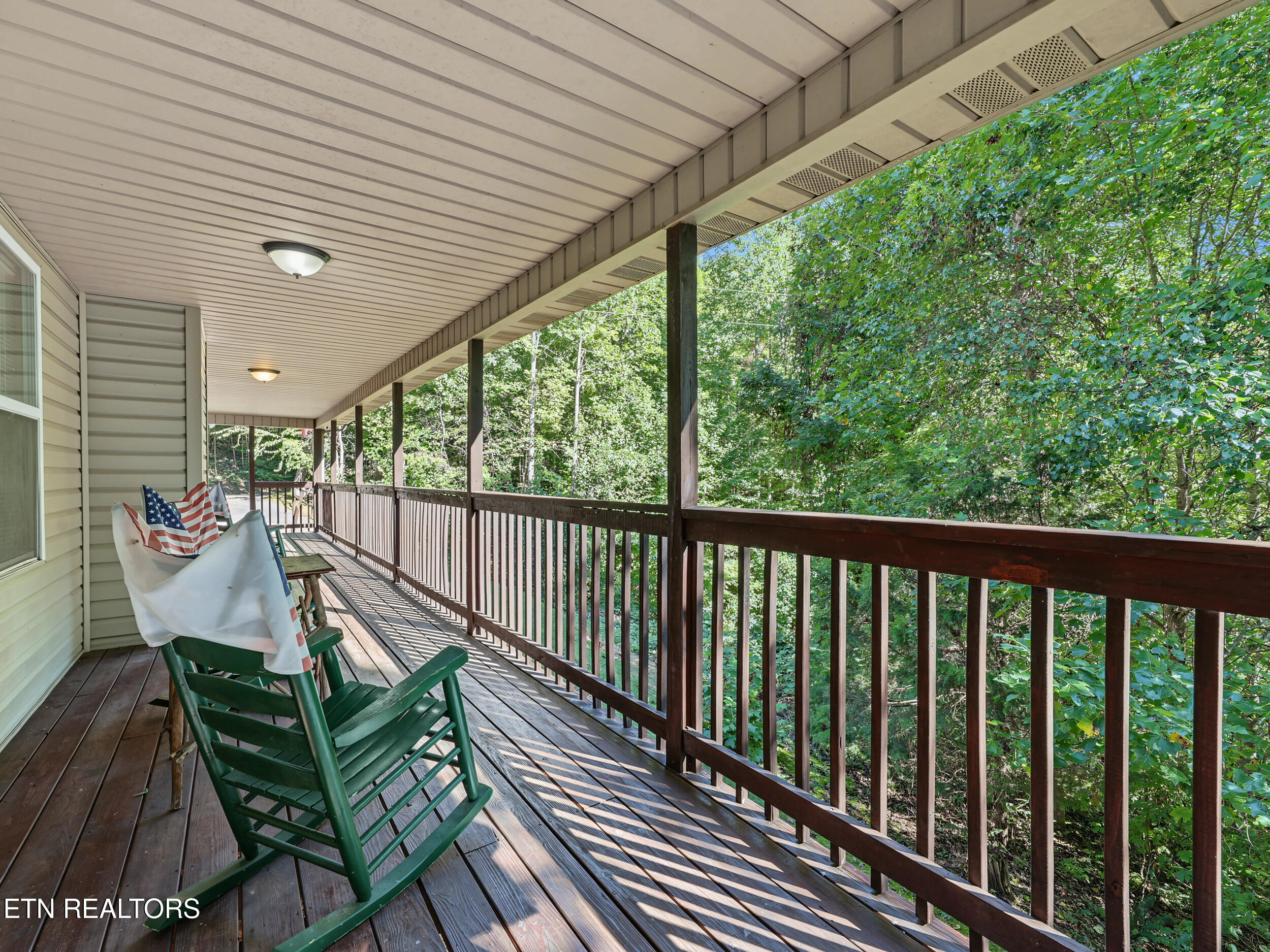 1533 Honey Bee Cove Way Pigeon Forge TN 37863