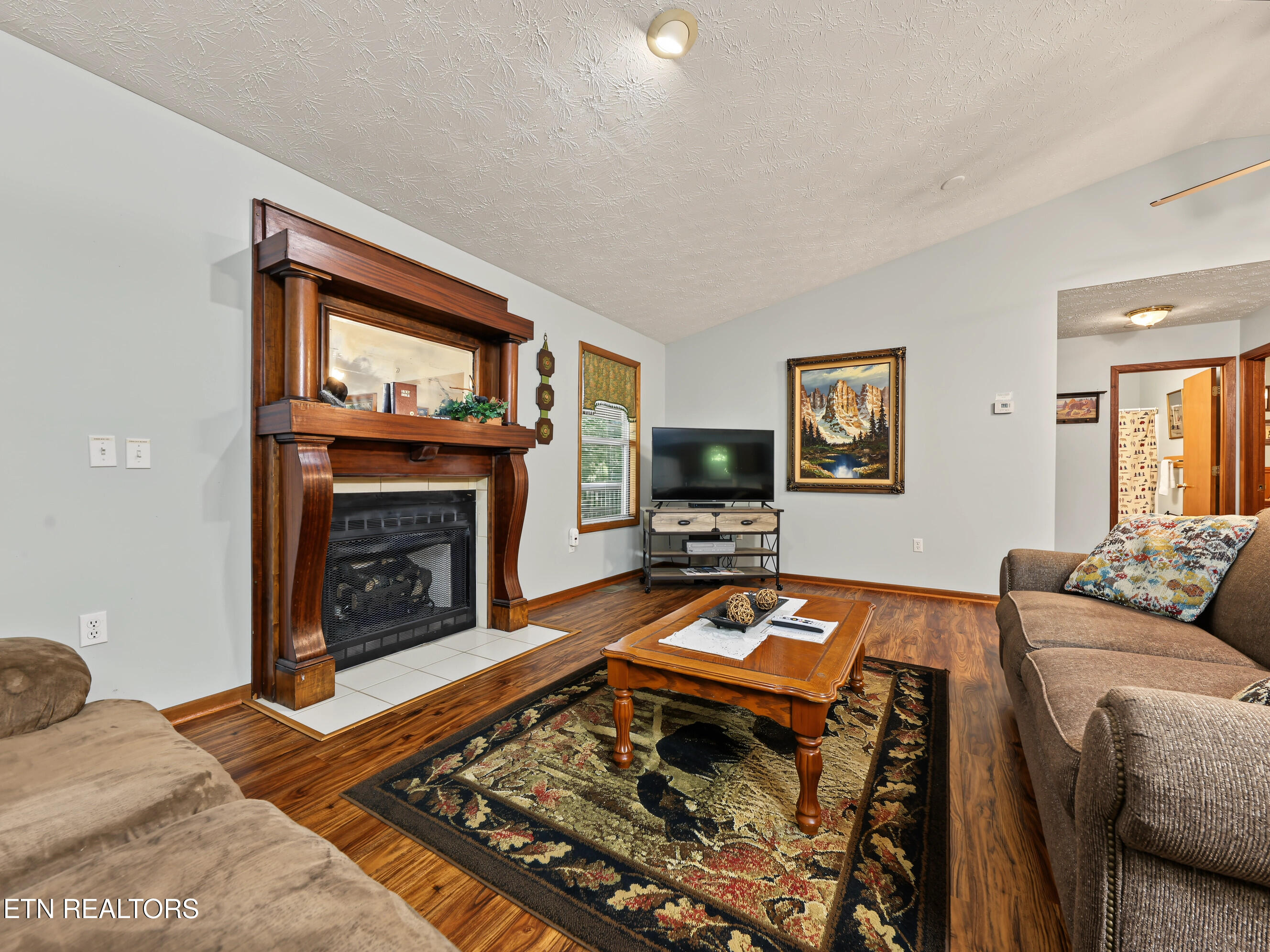 1533 Honey Bee Cove Way Pigeon Forge TN 37863