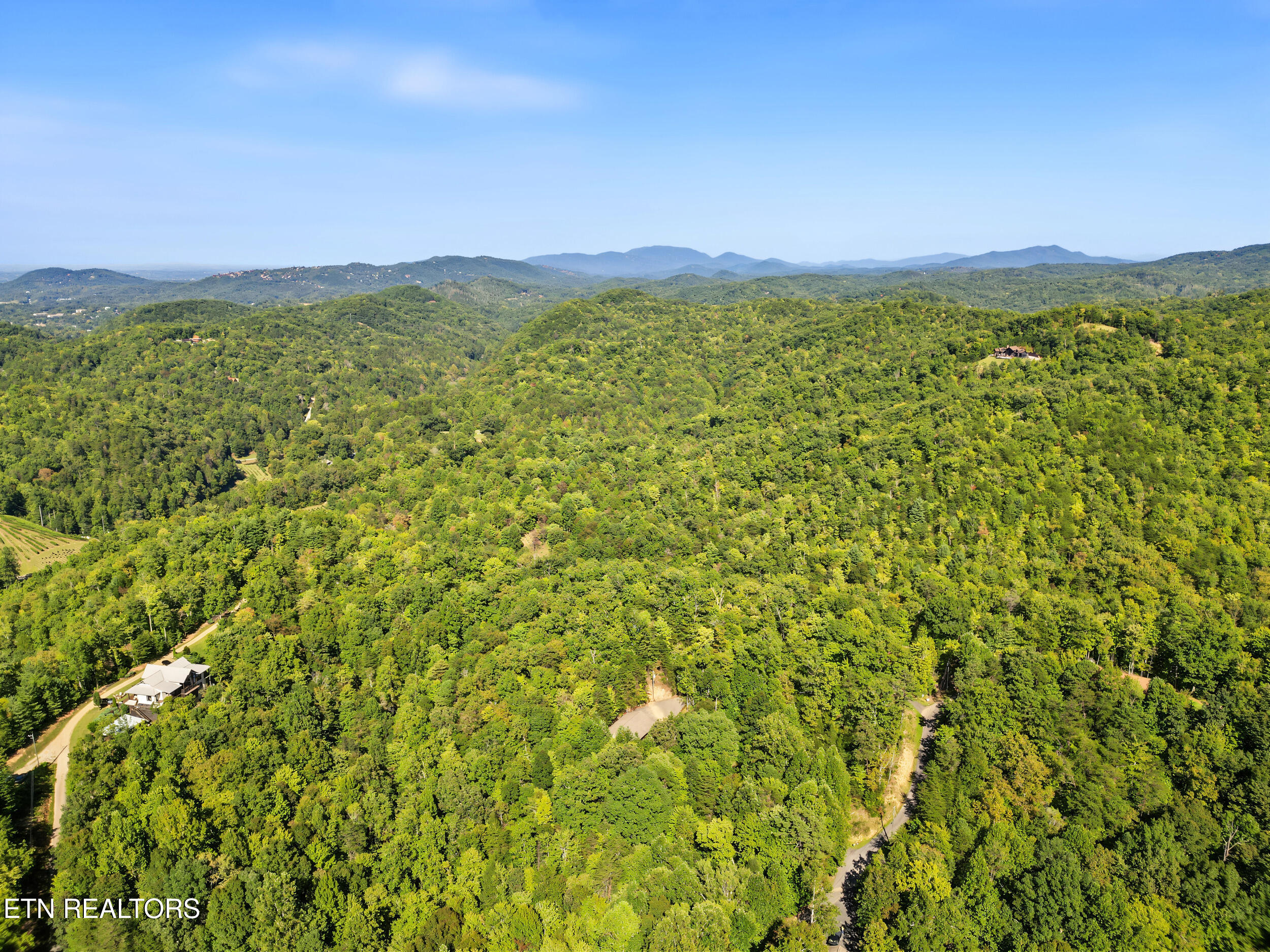 1533 Honey Bee Cove Way Pigeon Forge TN 37863