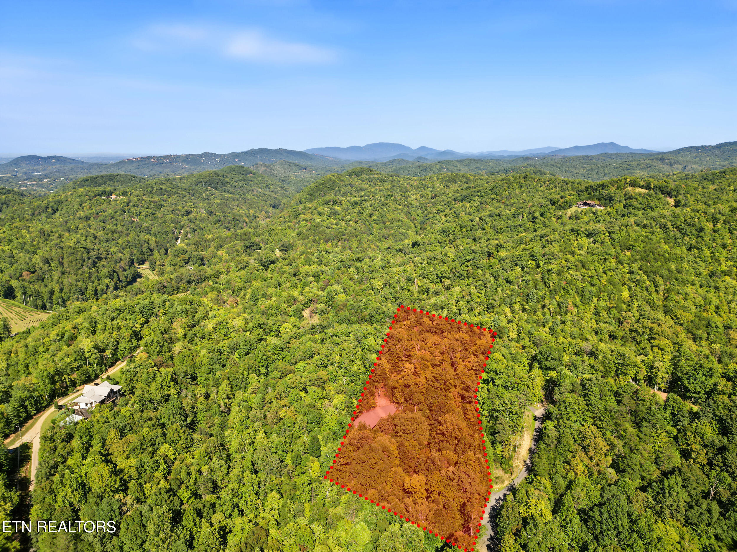 1533 Honey Bee Cove Way Pigeon Forge TN 37863