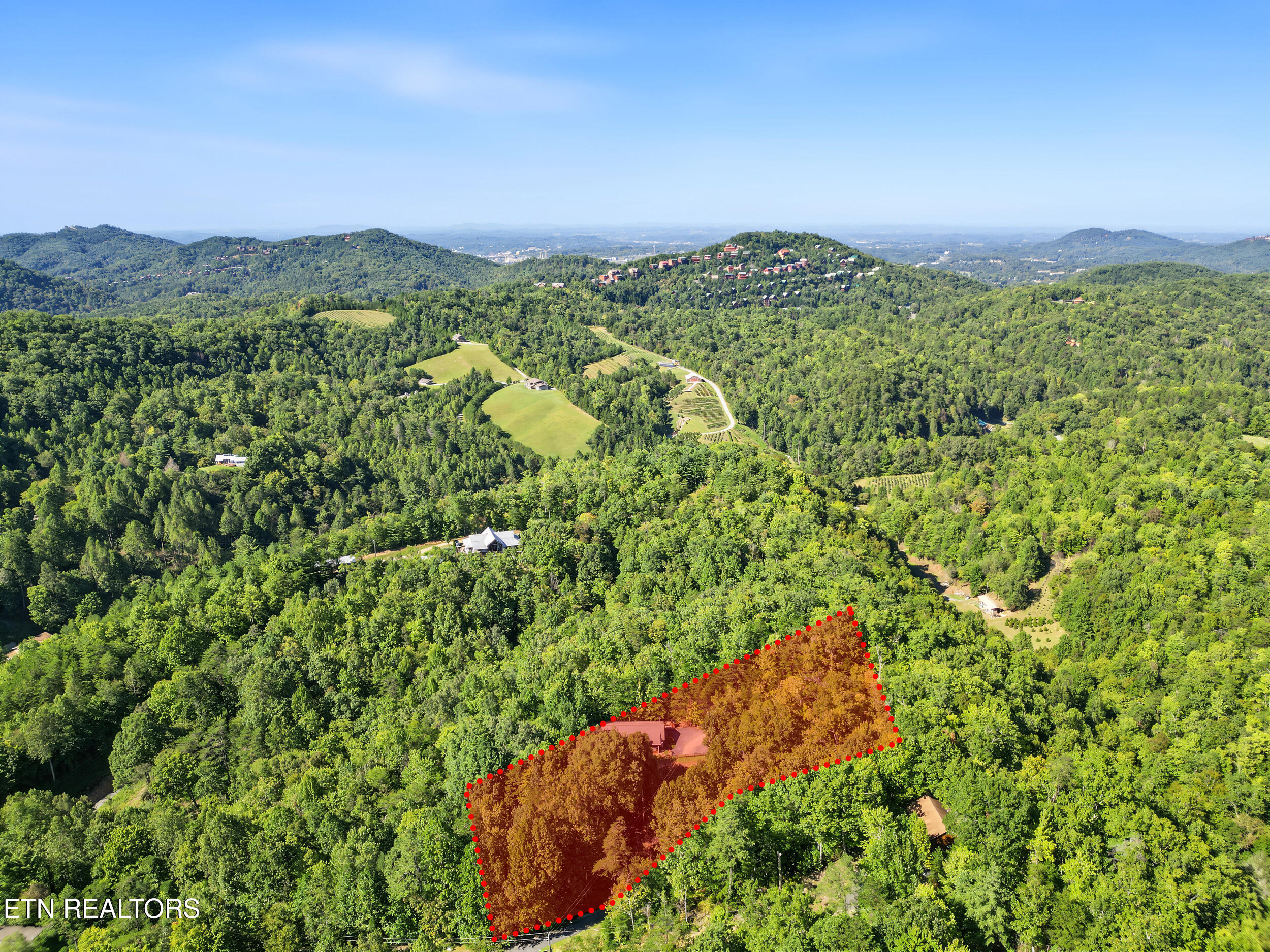 1533 Honey Bee Cove Way Pigeon Forge TN 37863