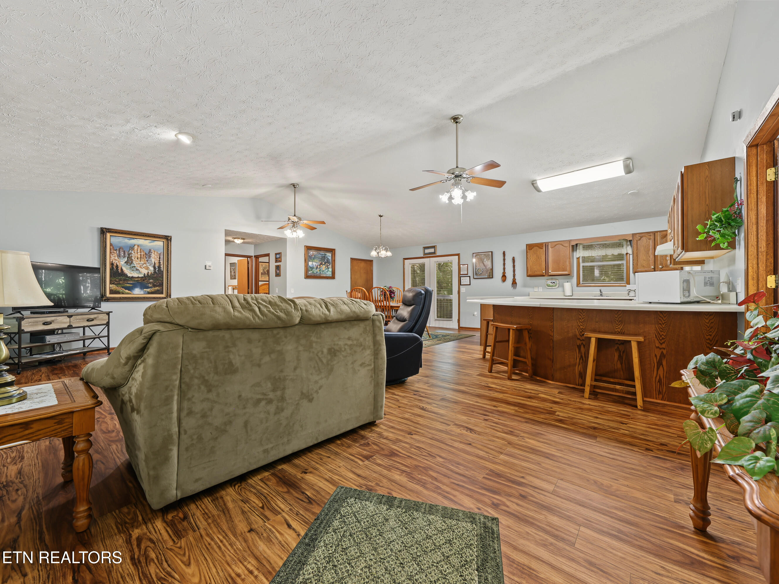 1533 Honey Bee Cove Way Pigeon Forge TN 37863
