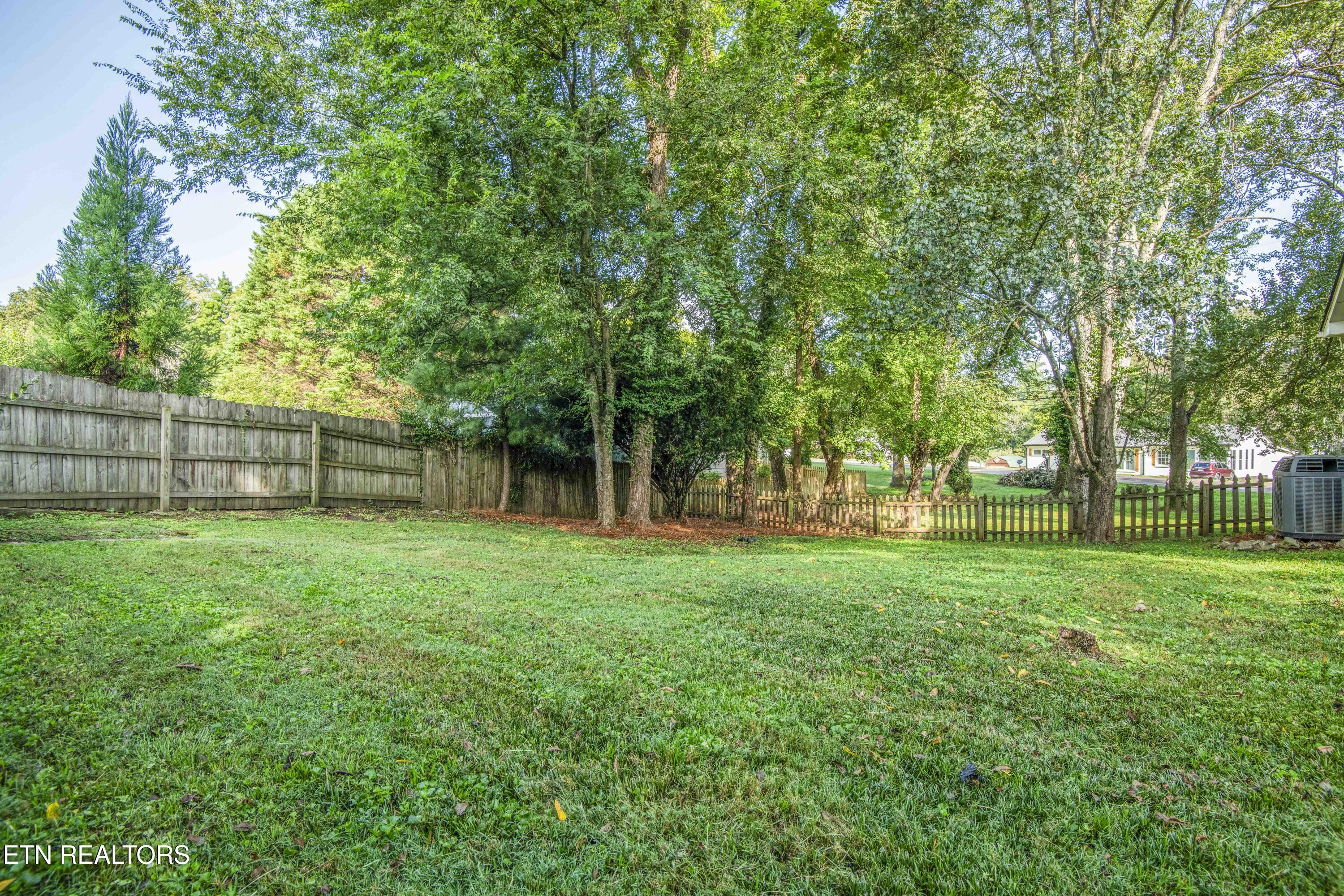6812 Westland Drive Knoxville TN 37919