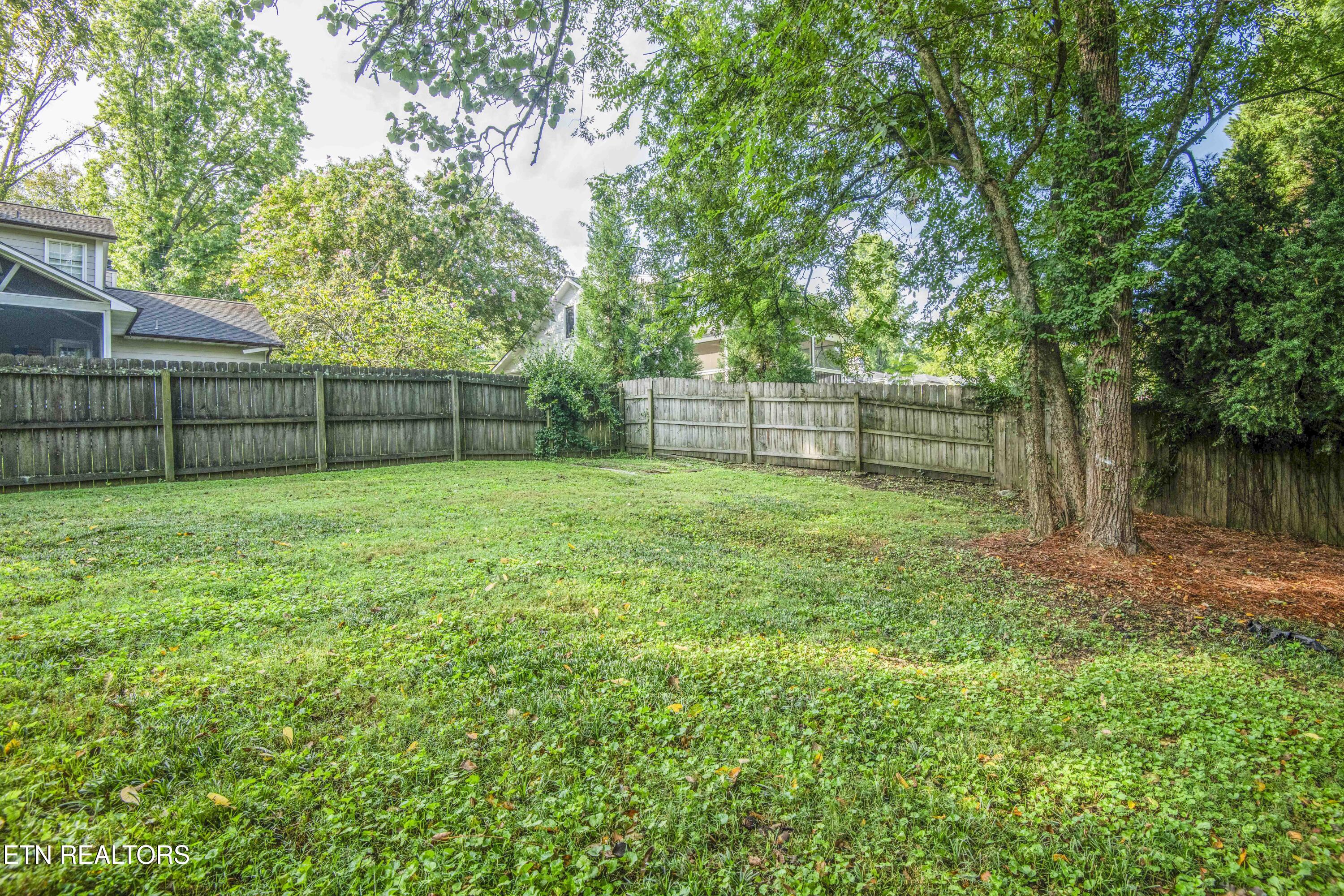 6812 Westland Drive Knoxville TN 37919