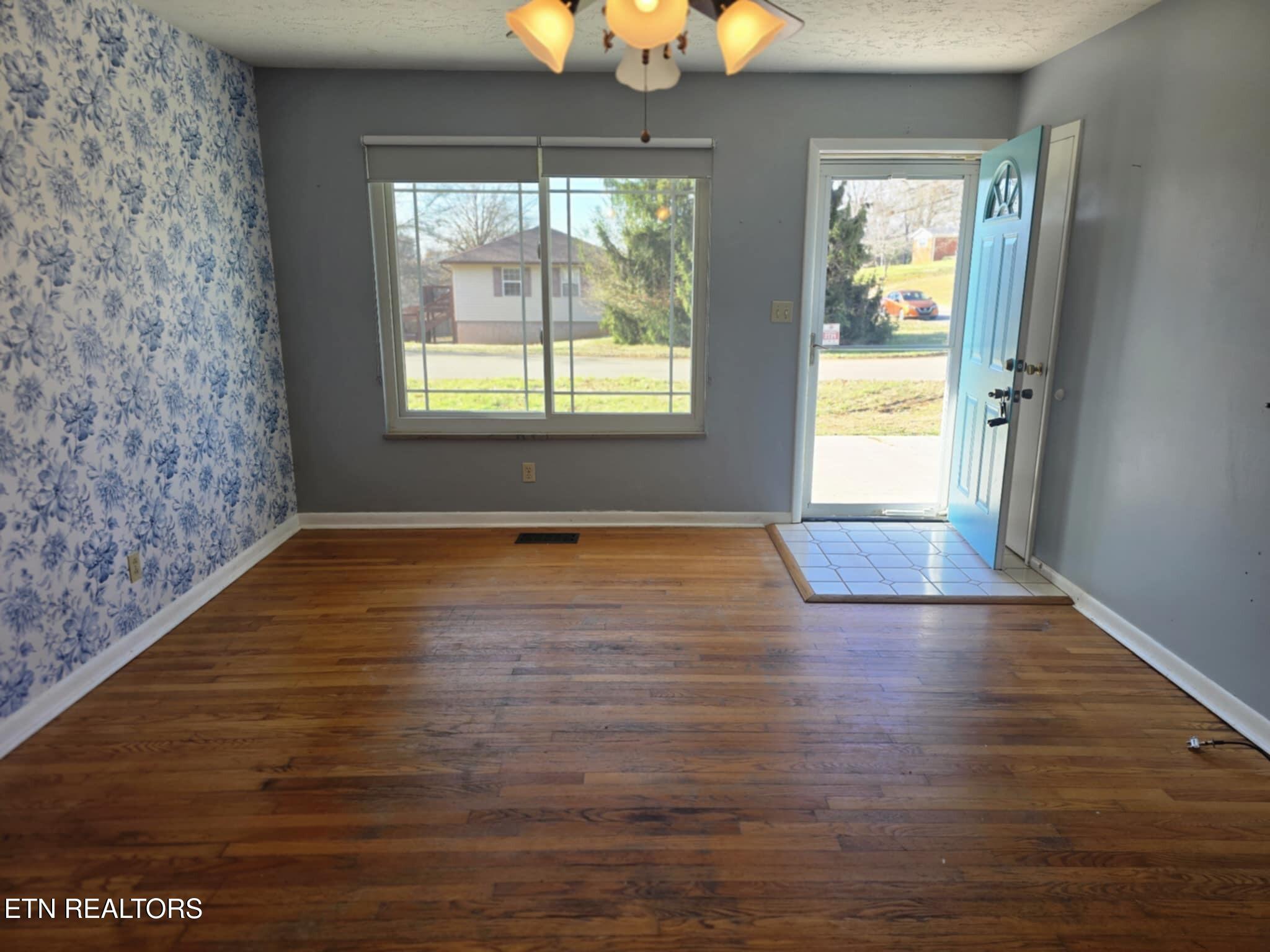 1873 Hugh Drive Morristown TN 37813