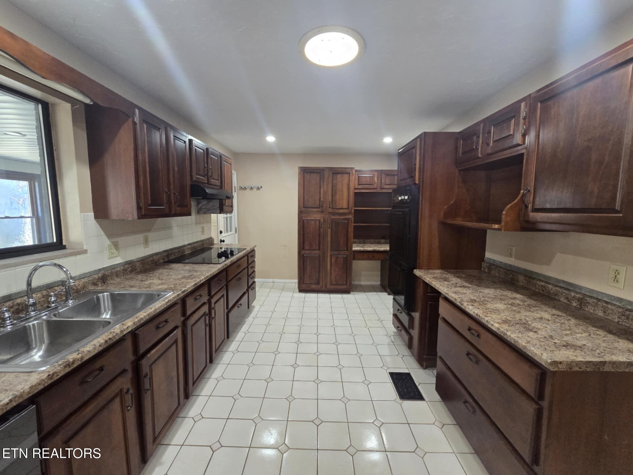 1873 Hugh Drive Morristown TN 37813