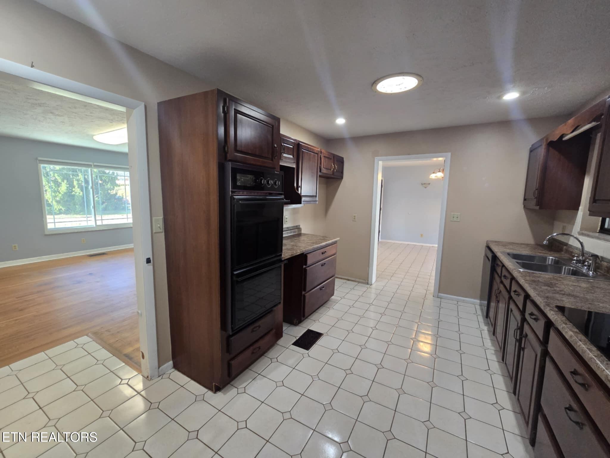 1873 Hugh Drive Morristown TN 37813