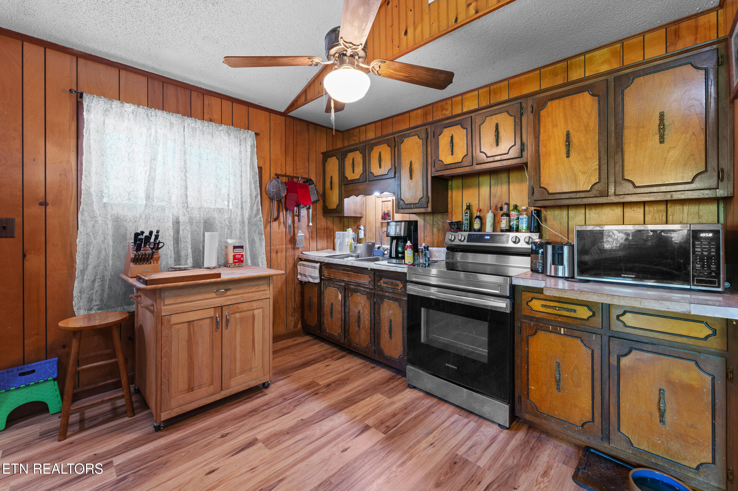 2792 Happy Hollow Road Sevierville TN 37862