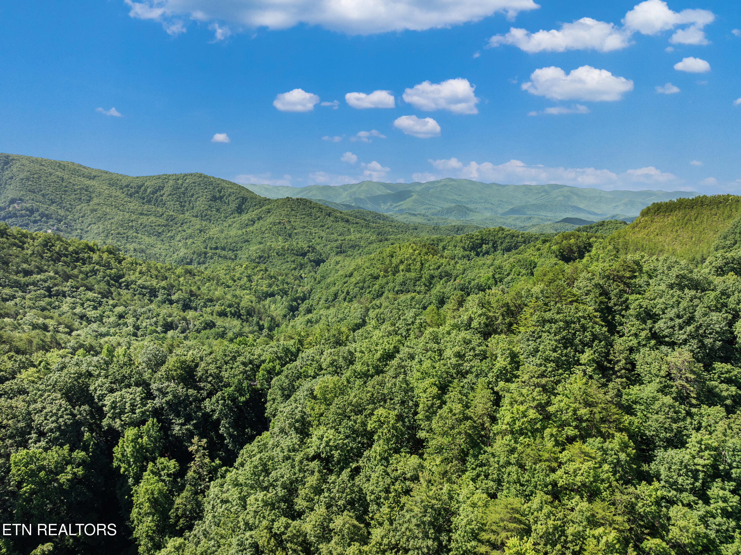 2792 Happy Hollow Road Sevierville TN 37862