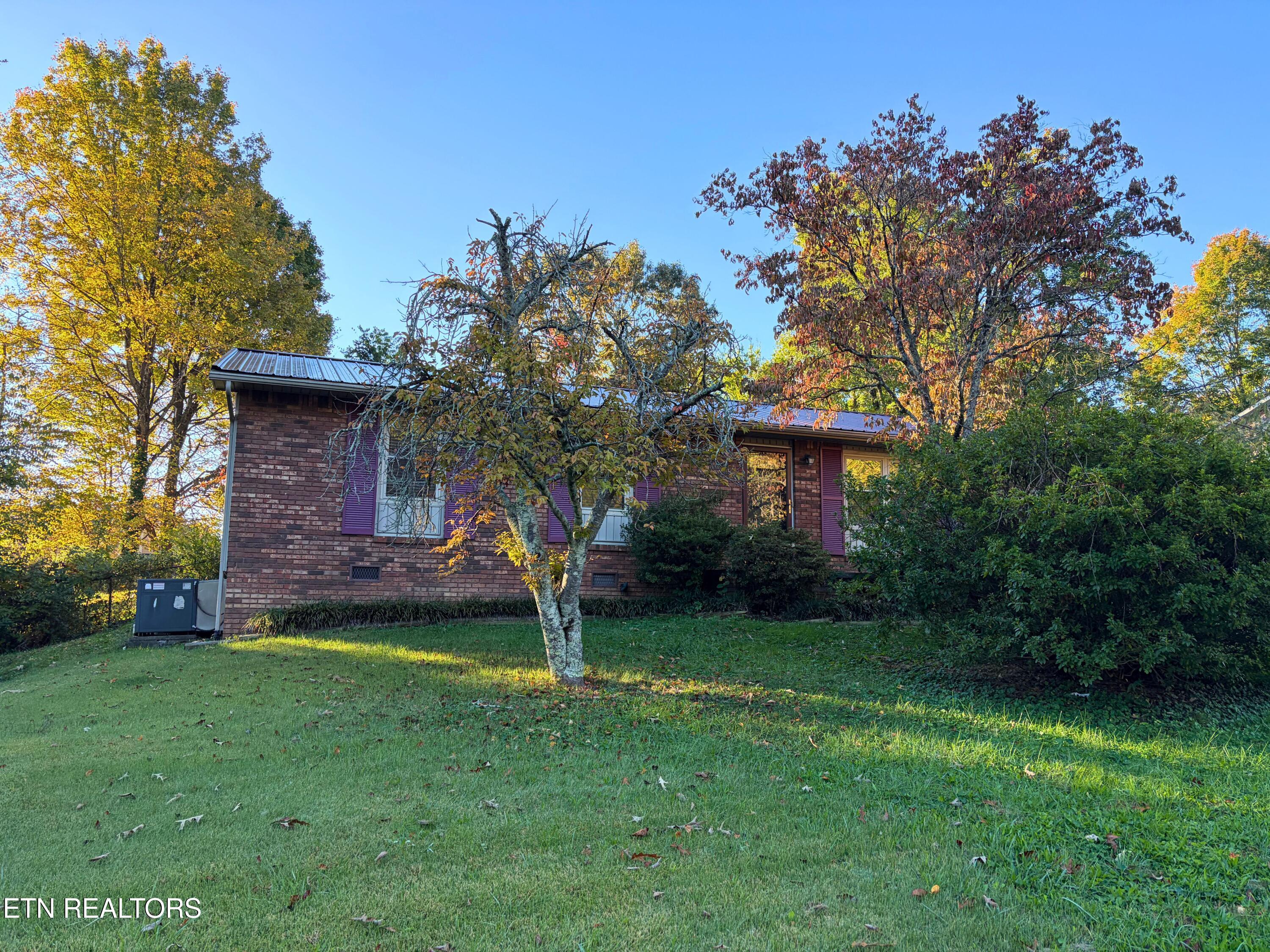 5828 Wooded Acres Drive Knoxville TN 37921