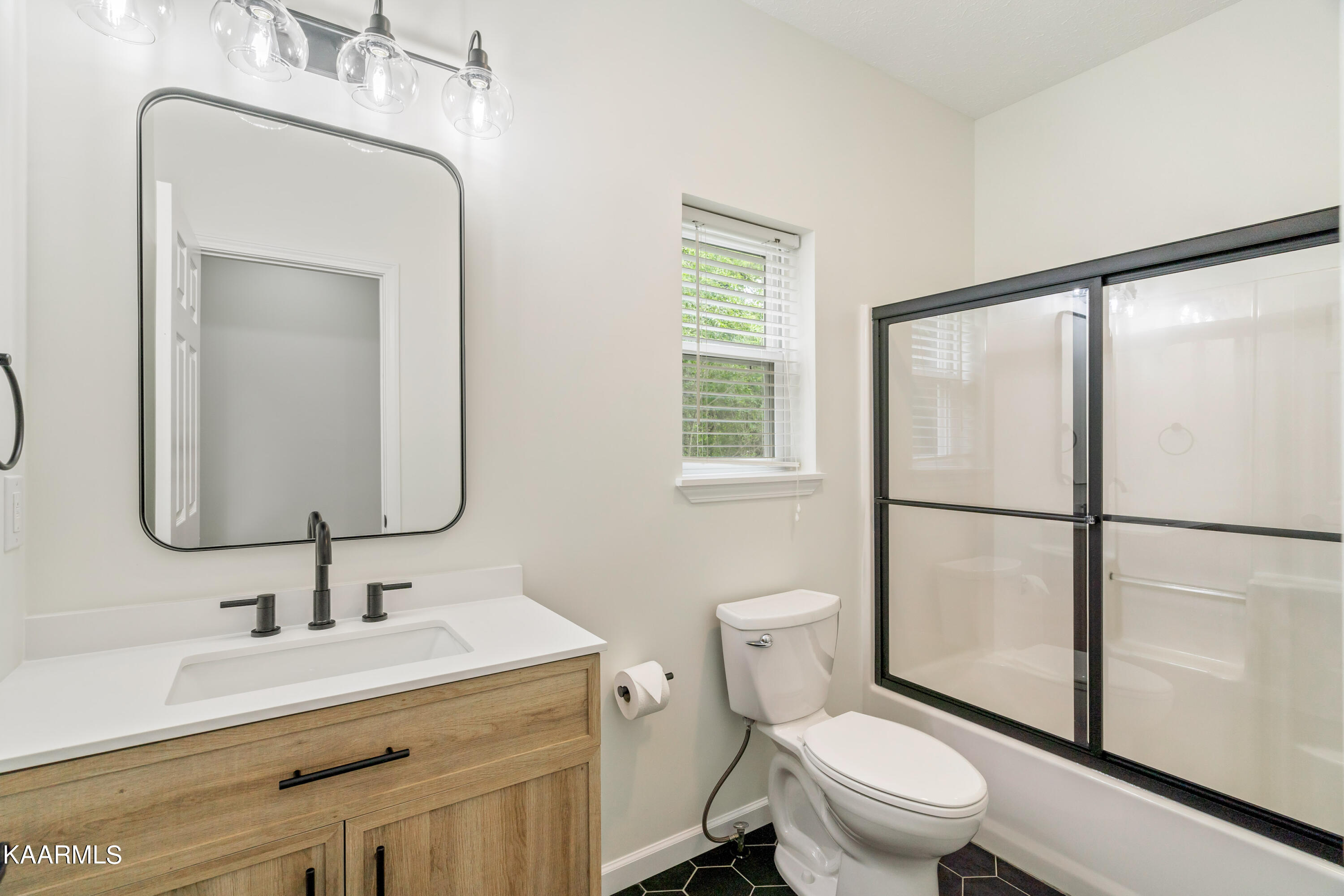 102 Amohi Way Loudon TN 37774