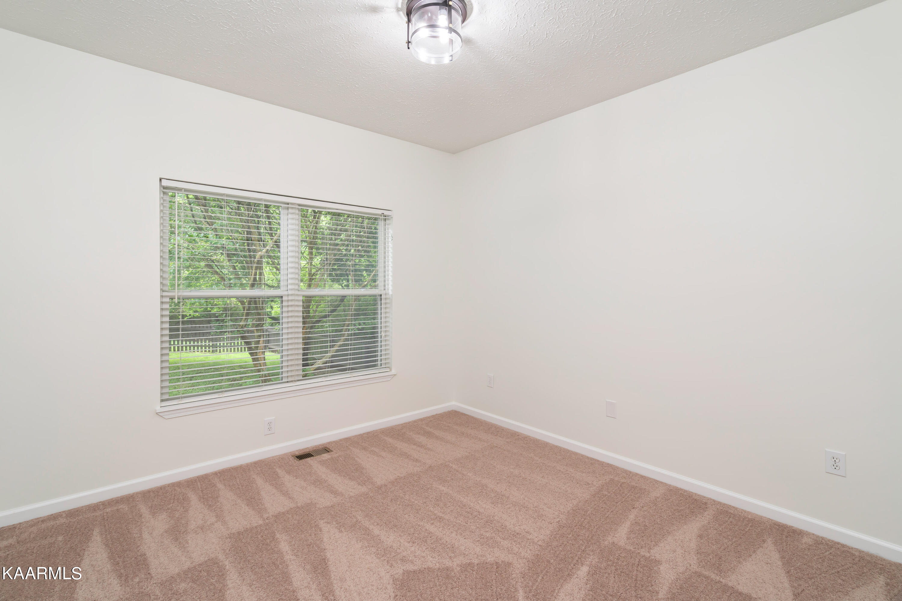 102 Amohi Way Loudon TN 37774