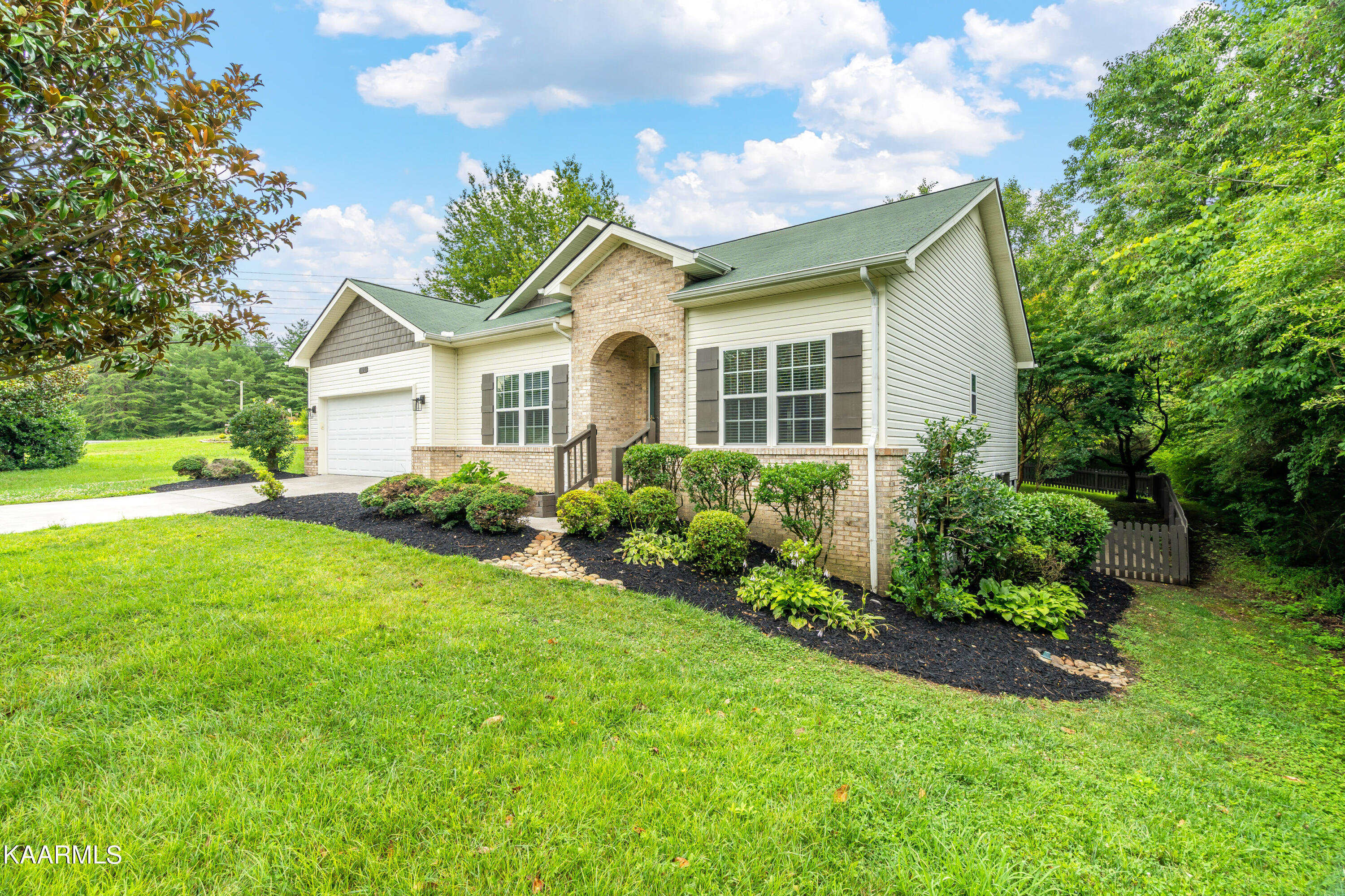 102 Amohi Way Loudon TN 37774